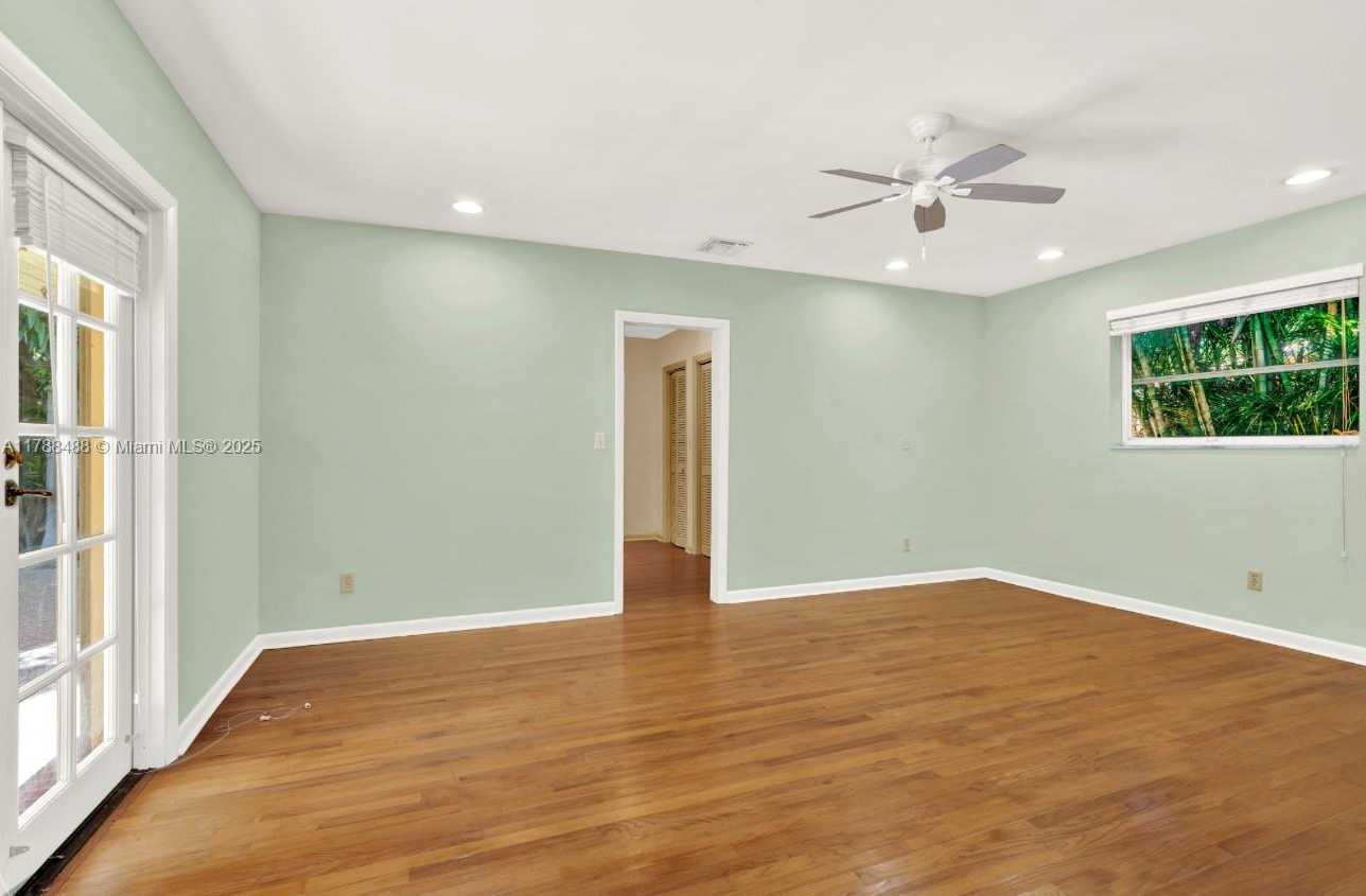 Small Image of 17737 SOUTH WEST 86TH AVE, Palmetto Bay Number 27