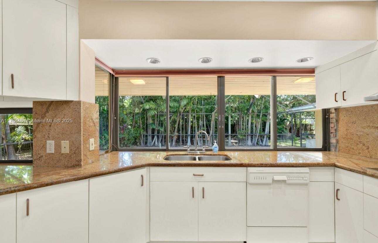Small Image of 17737 SOUTH WEST 86TH AVE, Palmetto Bay Number 8
