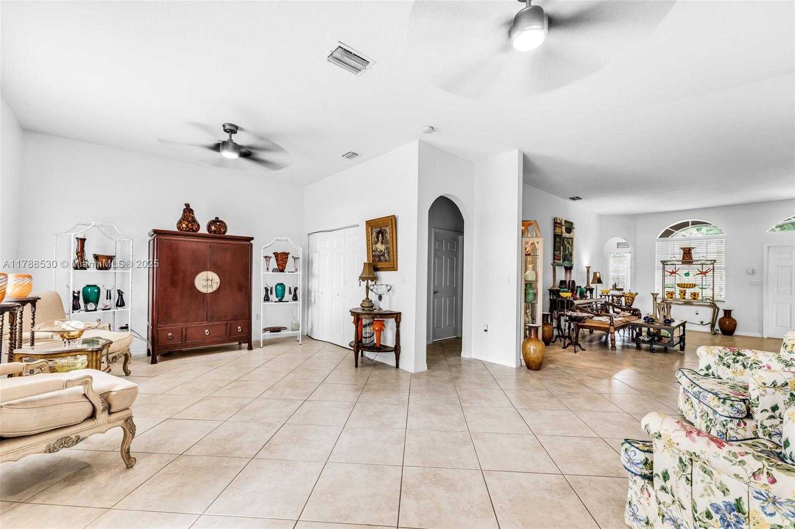 Small Image of 2819 AUGUSTA LN, Homestead Number 8