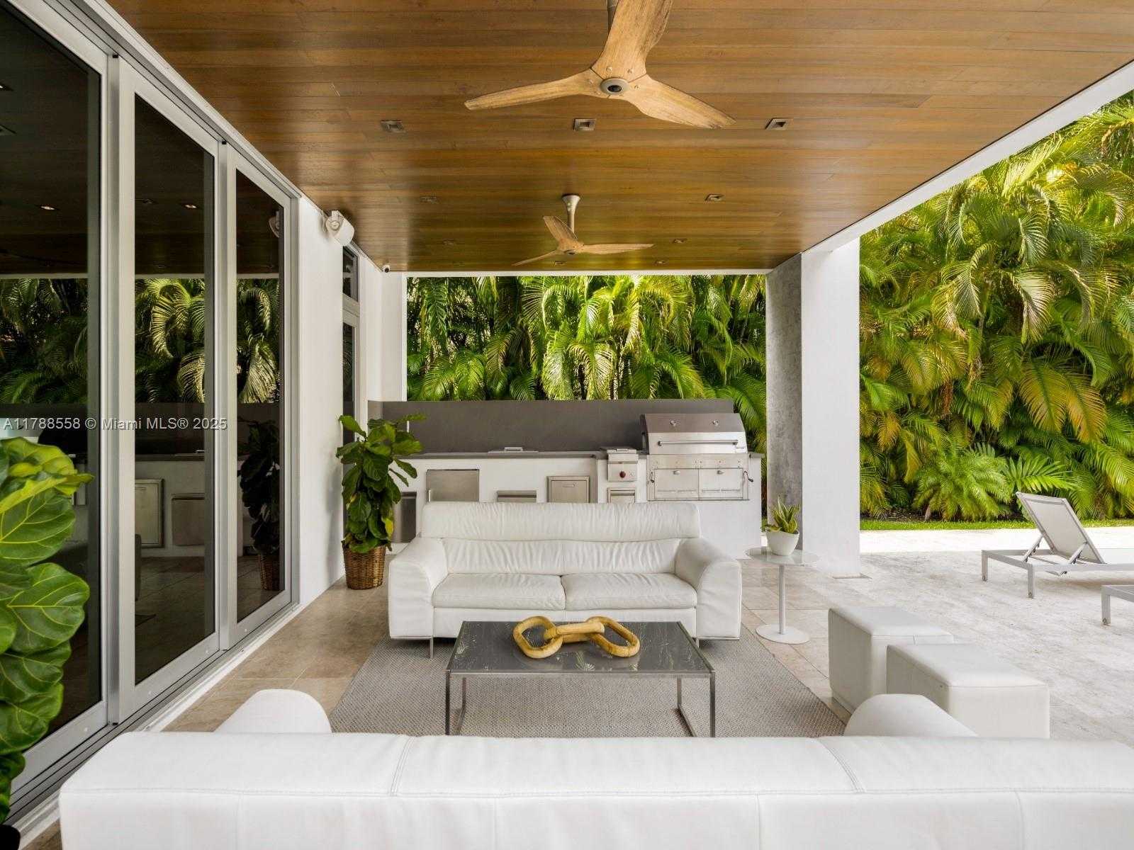 Small Image of 6300 CABALLERO BLVD, Coral Gables Number 13