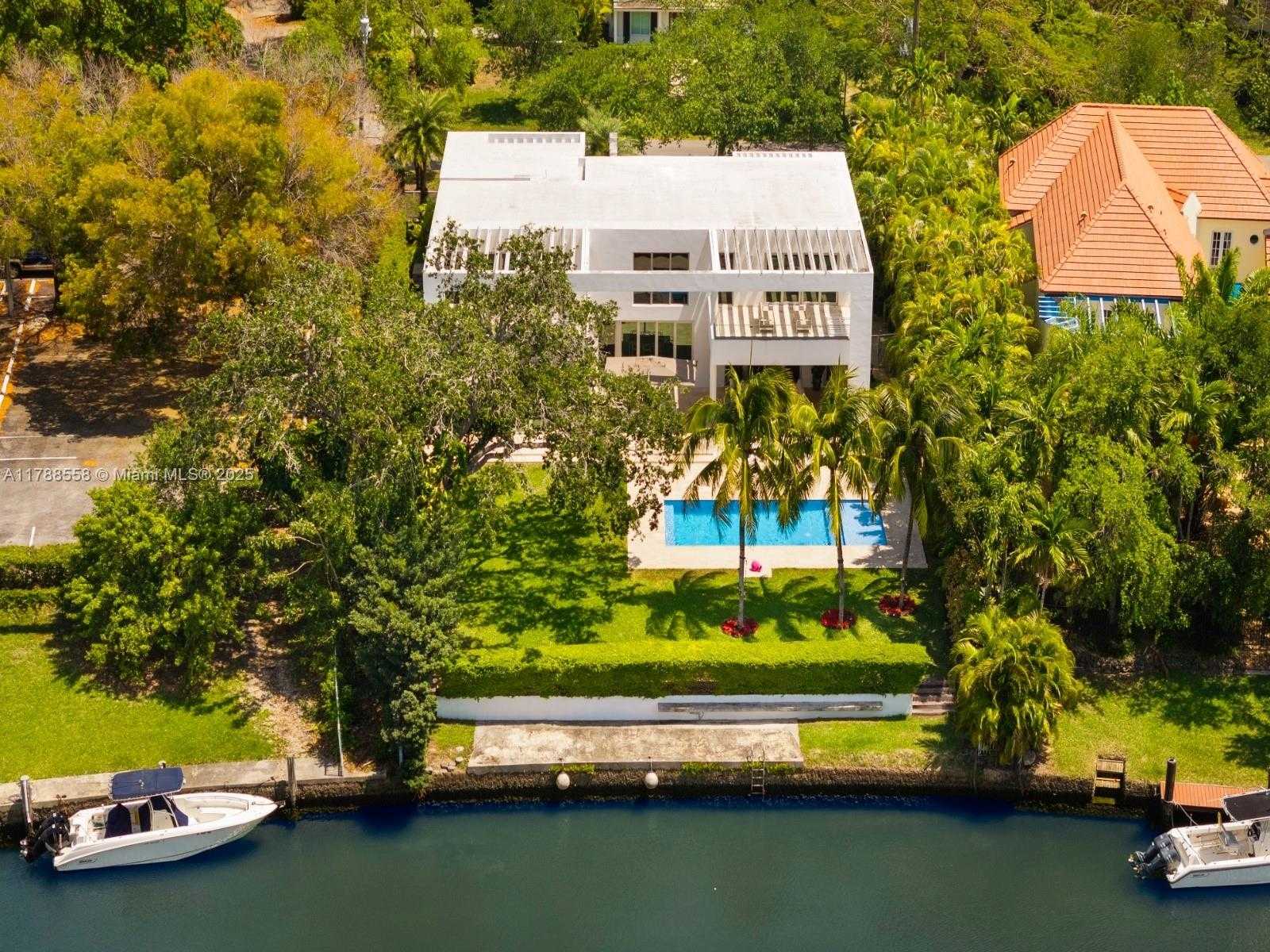 Small Image of 6300 CABALLERO BLVD, Coral Gables Number 2