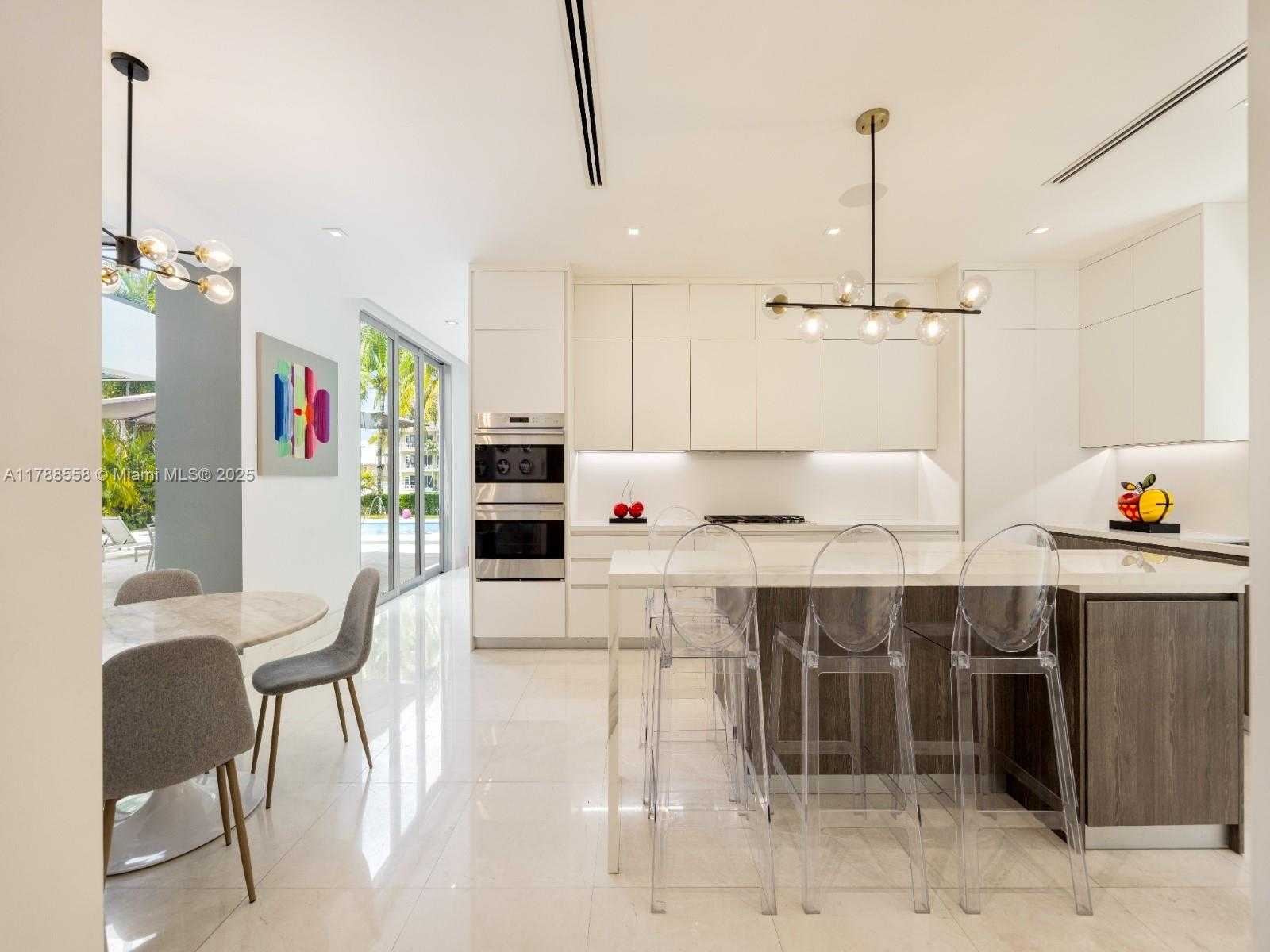 Small Image of 6300 CABALLERO BLVD, Coral Gables Number 8