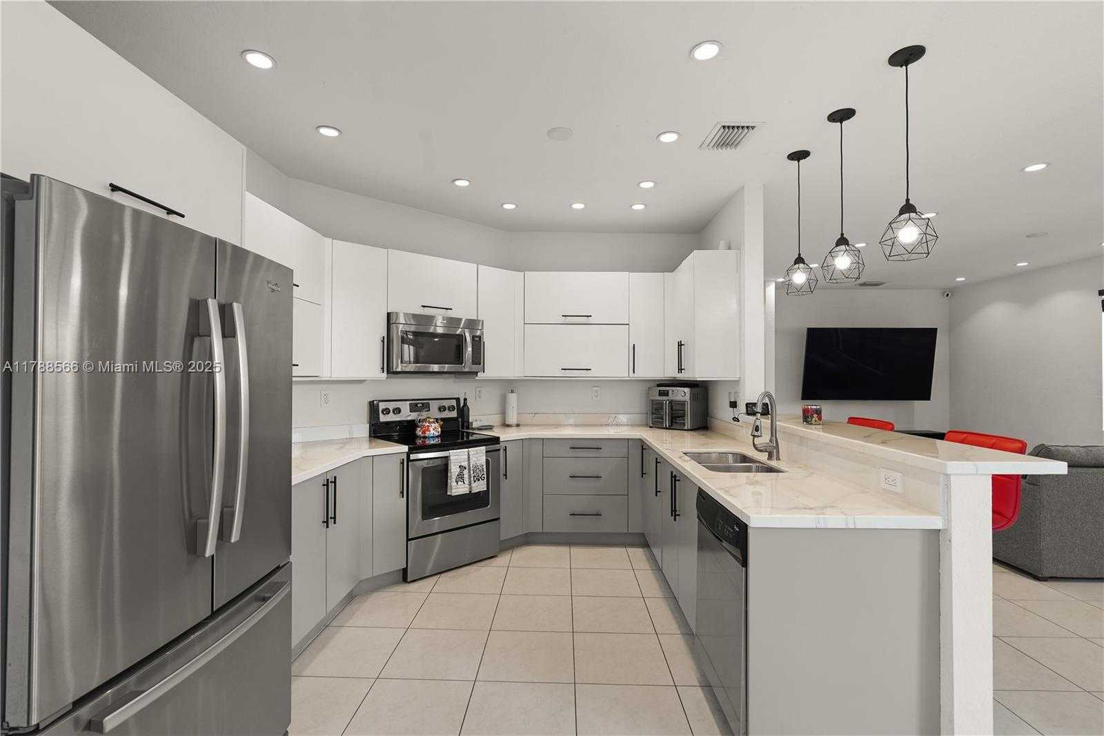 Small Image of 10371 NORTH WEST 10TH ST, Miami Number 10