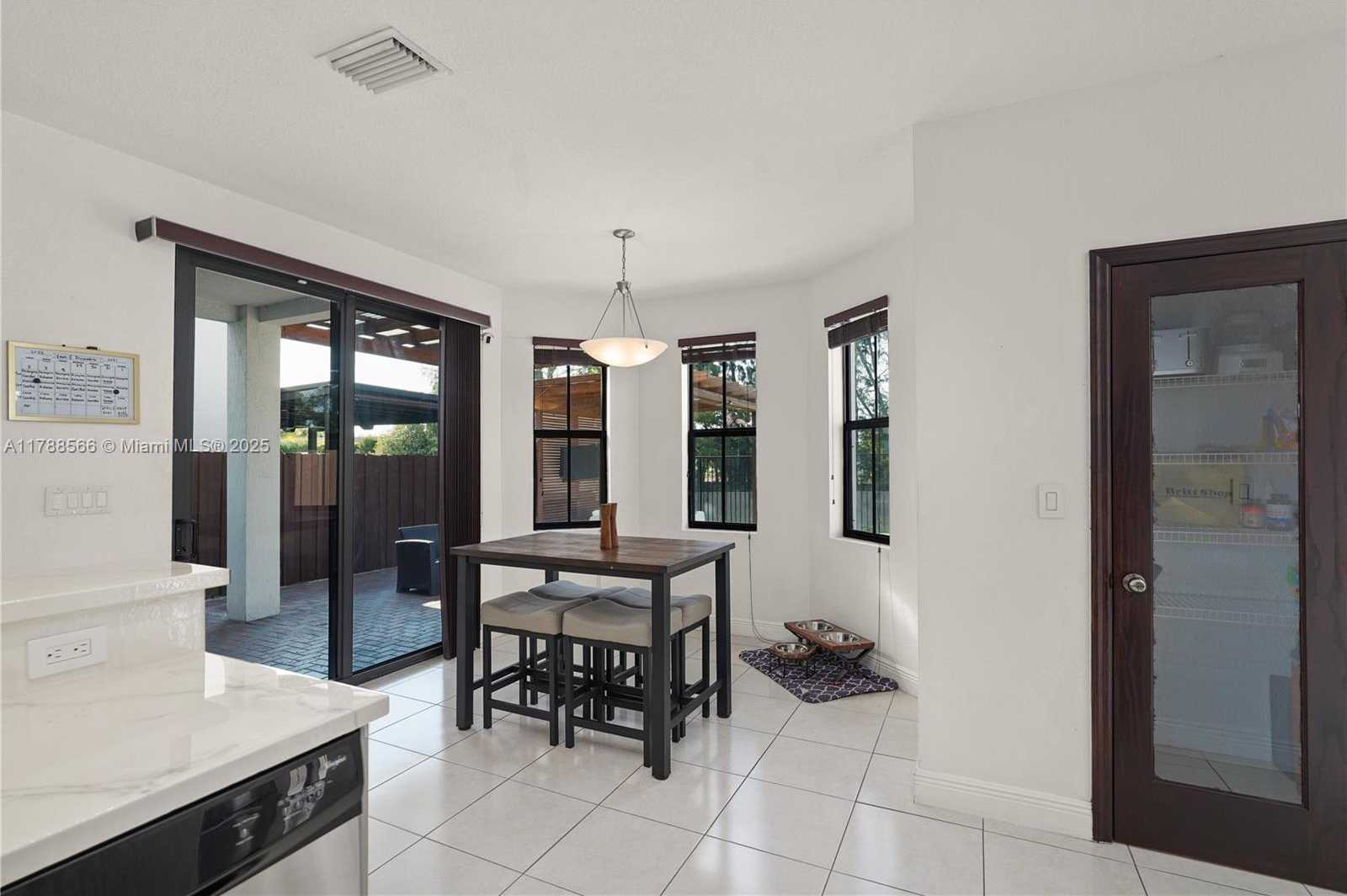 Small Image of 10371 NORTH WEST 10TH ST, Miami Number 14