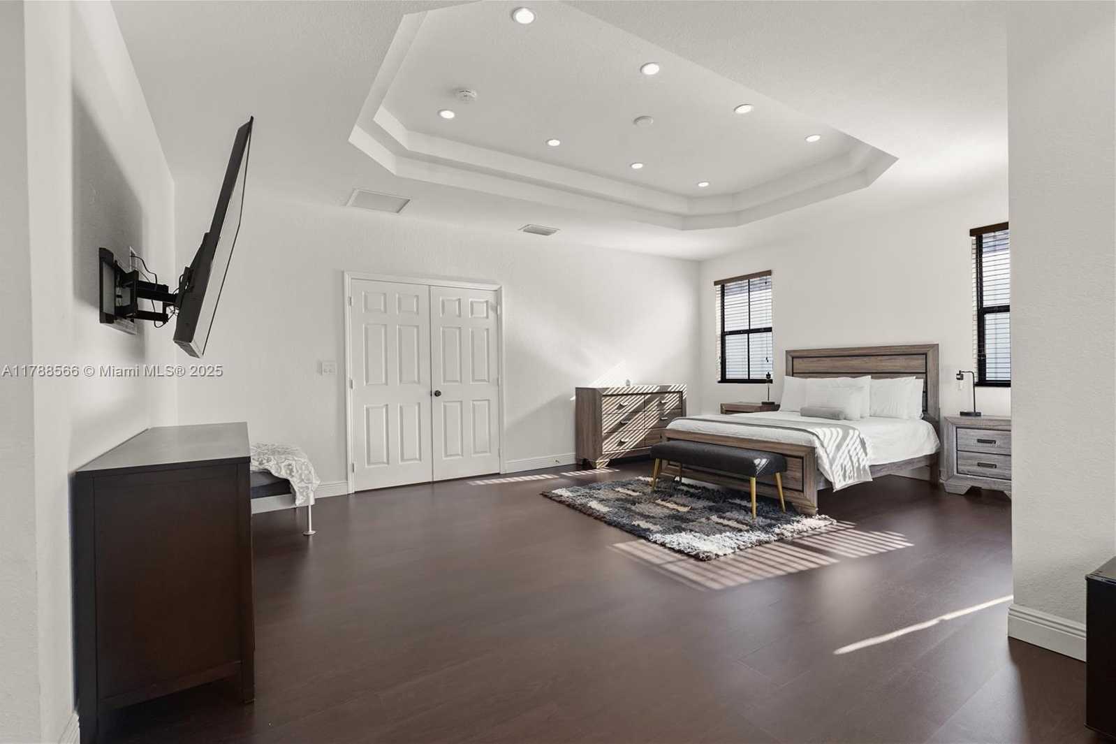Small Image of 10371 NORTH WEST 10TH ST, Miami Number 27