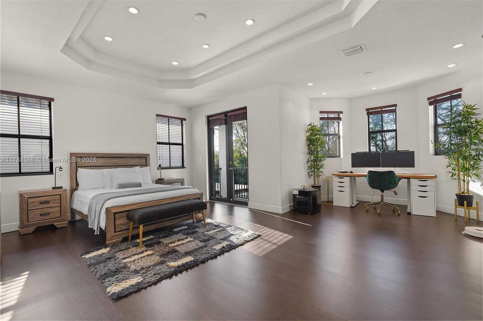 Small Image of 10371 NORTH WEST 10TH ST, Miami Number 28