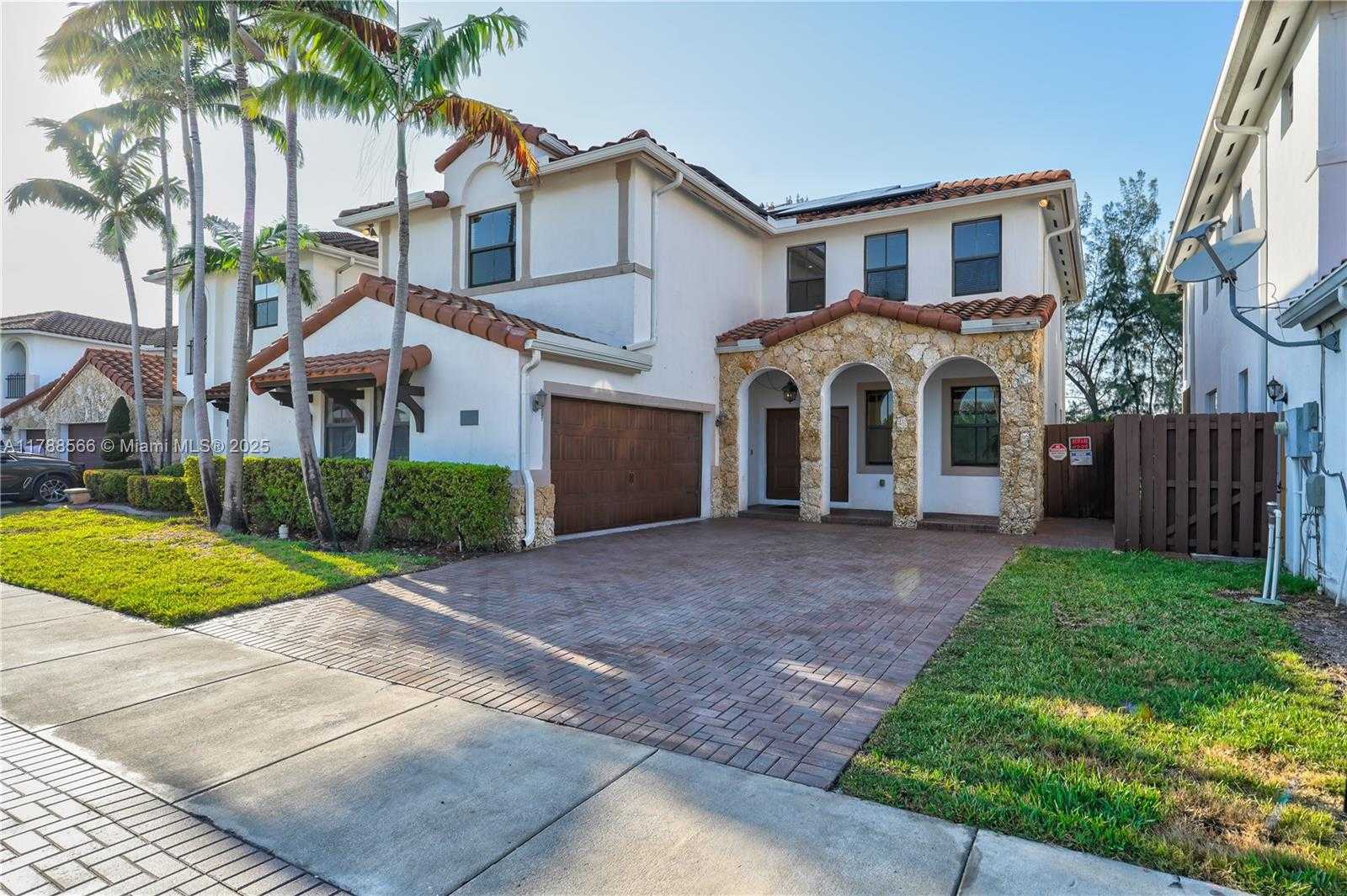 Small Image of 10371 NORTH WEST 10TH ST, Miami Number 3