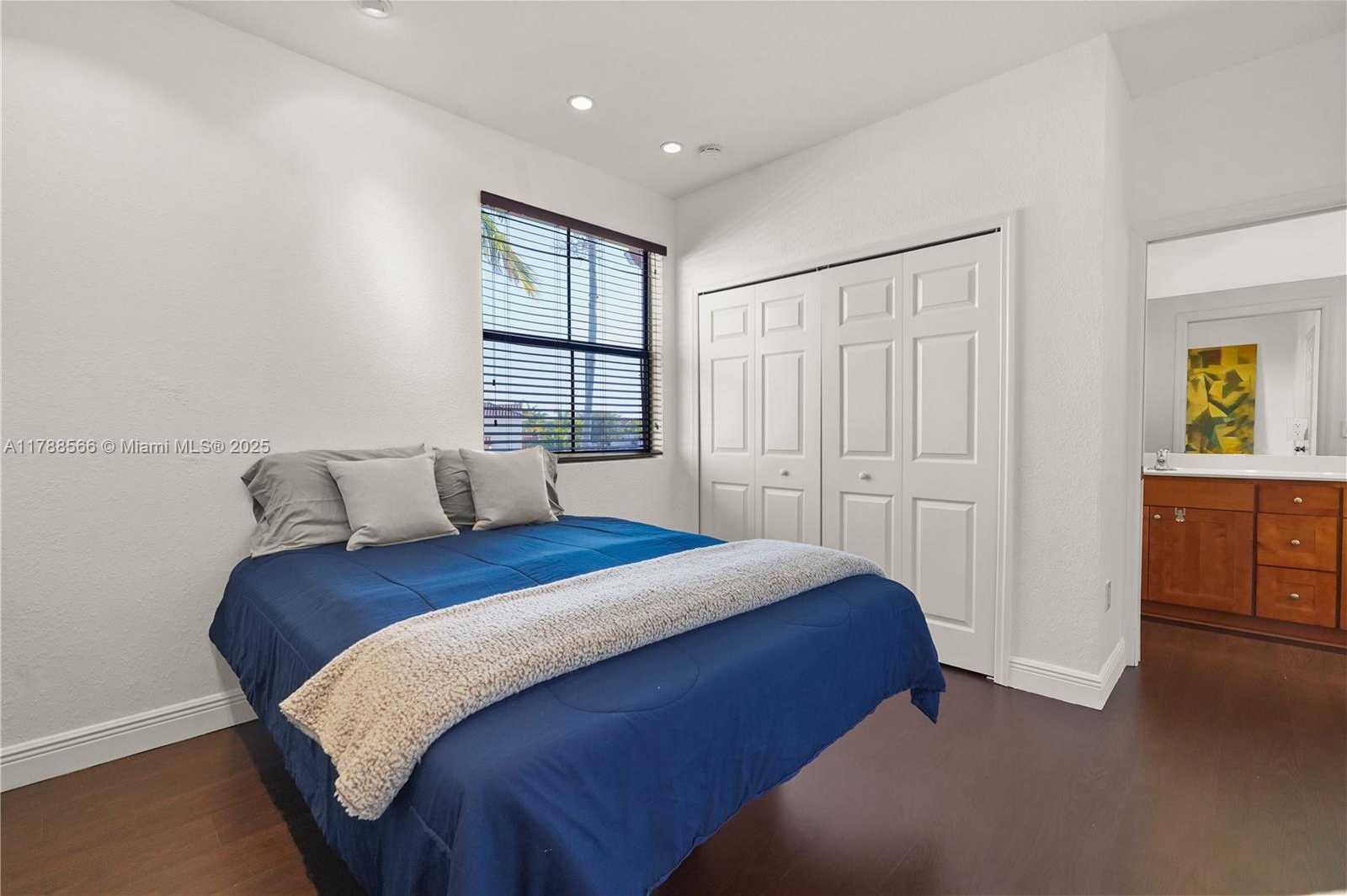 Small Image of 10371 NORTH WEST 10TH ST, Miami Number 37