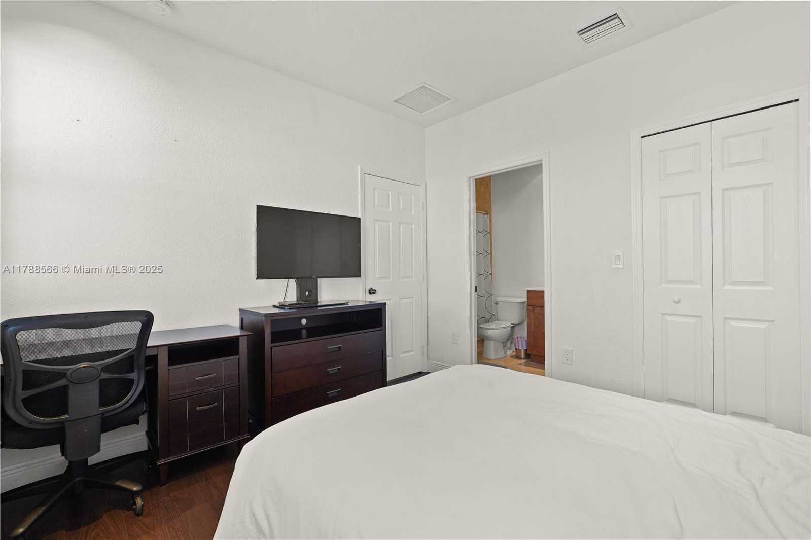 Small Image of 10371 NORTH WEST 10TH ST, Miami Number 40
