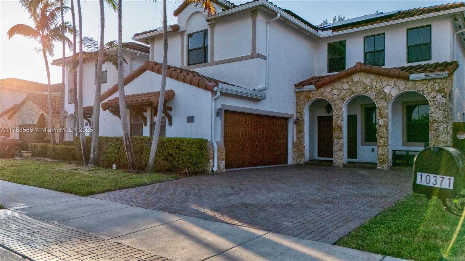 Small Image of 10371 NORTH WEST 10TH ST, Miami Number 51