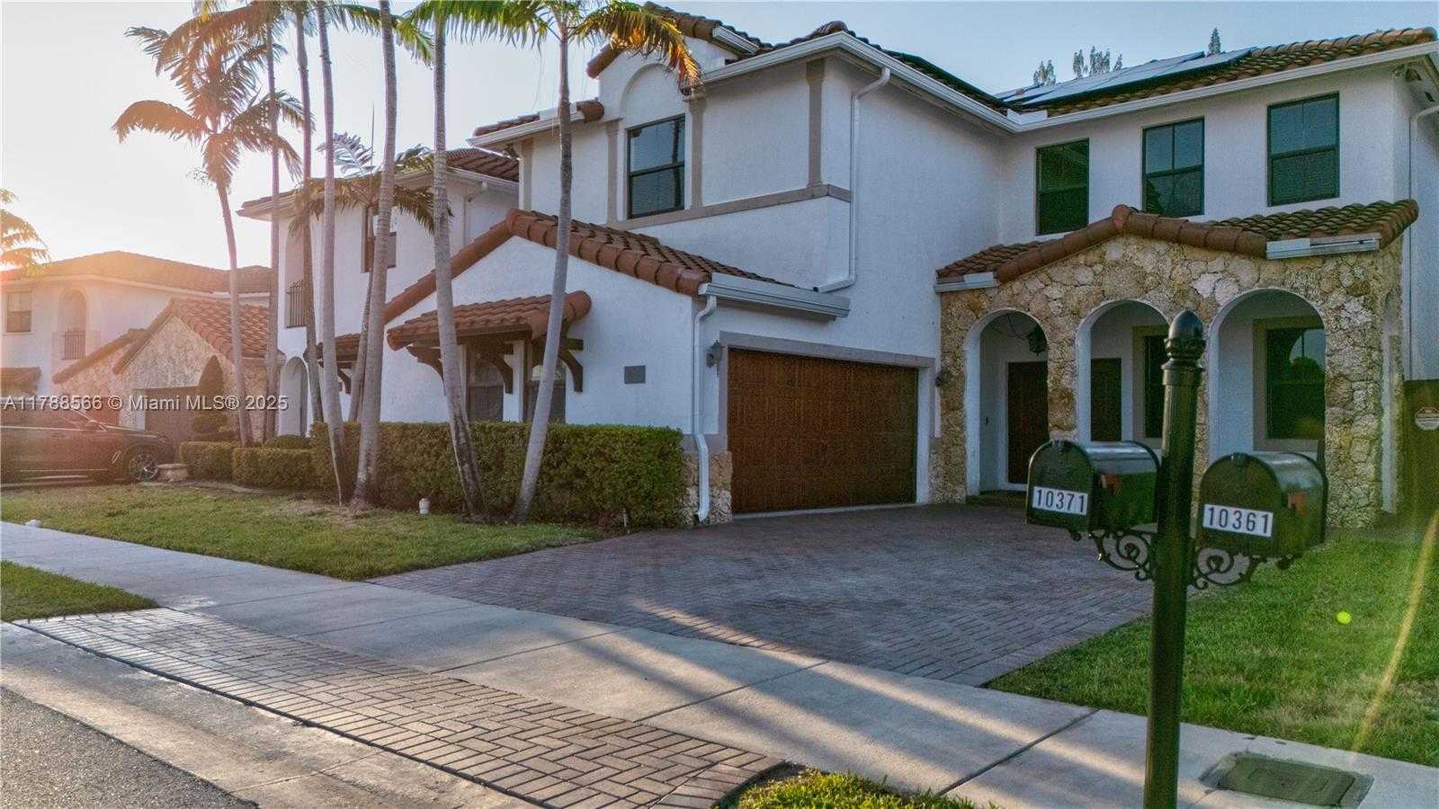 Small Image of 10371 NORTH WEST 10TH ST, Miami Number 52
