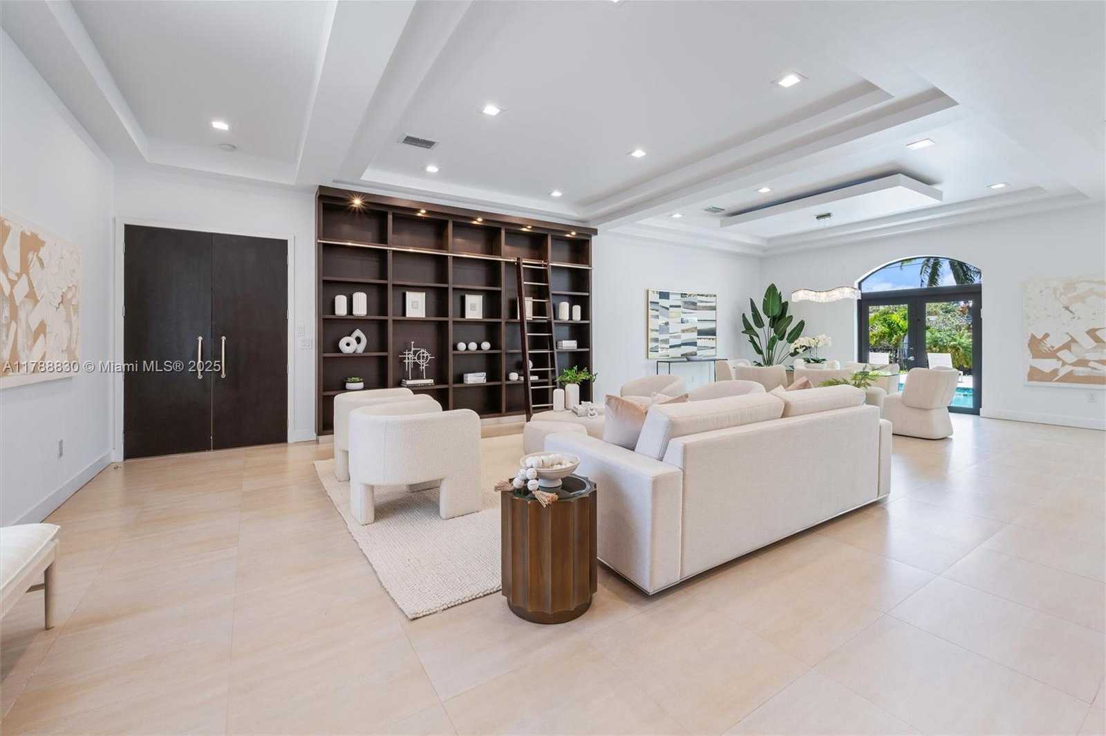 Small Image of 20600 NORTH EAST 22ND PL, Miami Number 3