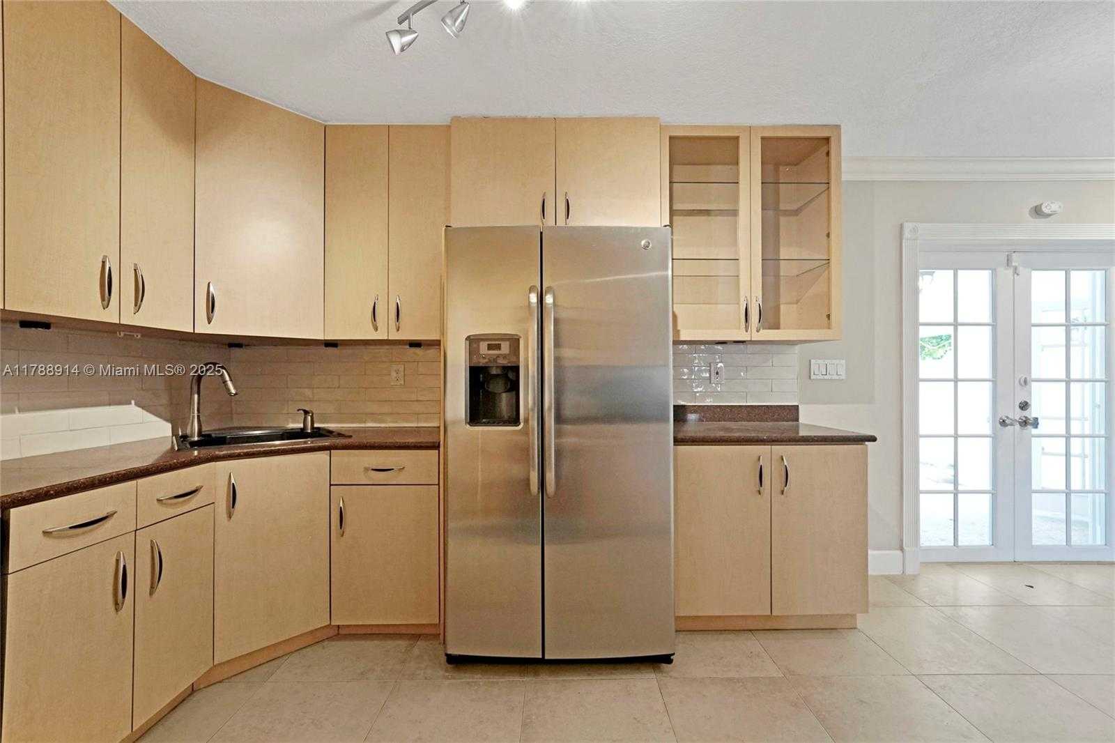 Small Image of 2680 NORTH EAST 22ND CT, Pompano Beach Number 10