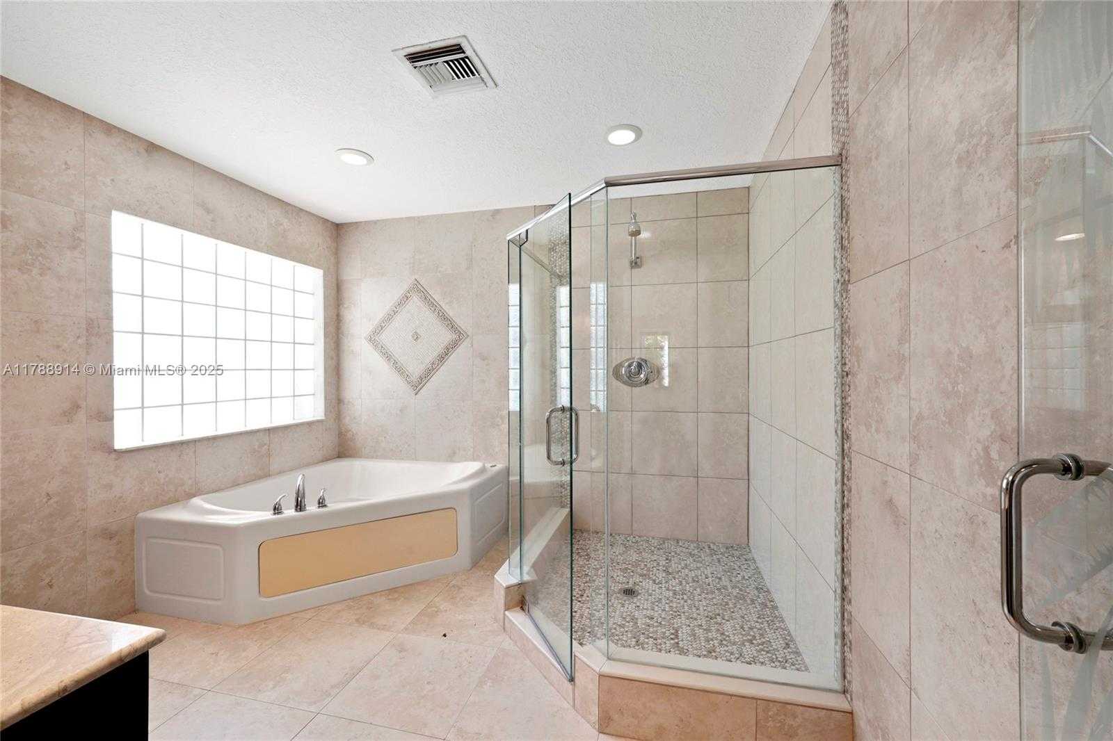 Small Image of 2680 NORTH EAST 22ND CT, Pompano Beach Number 21