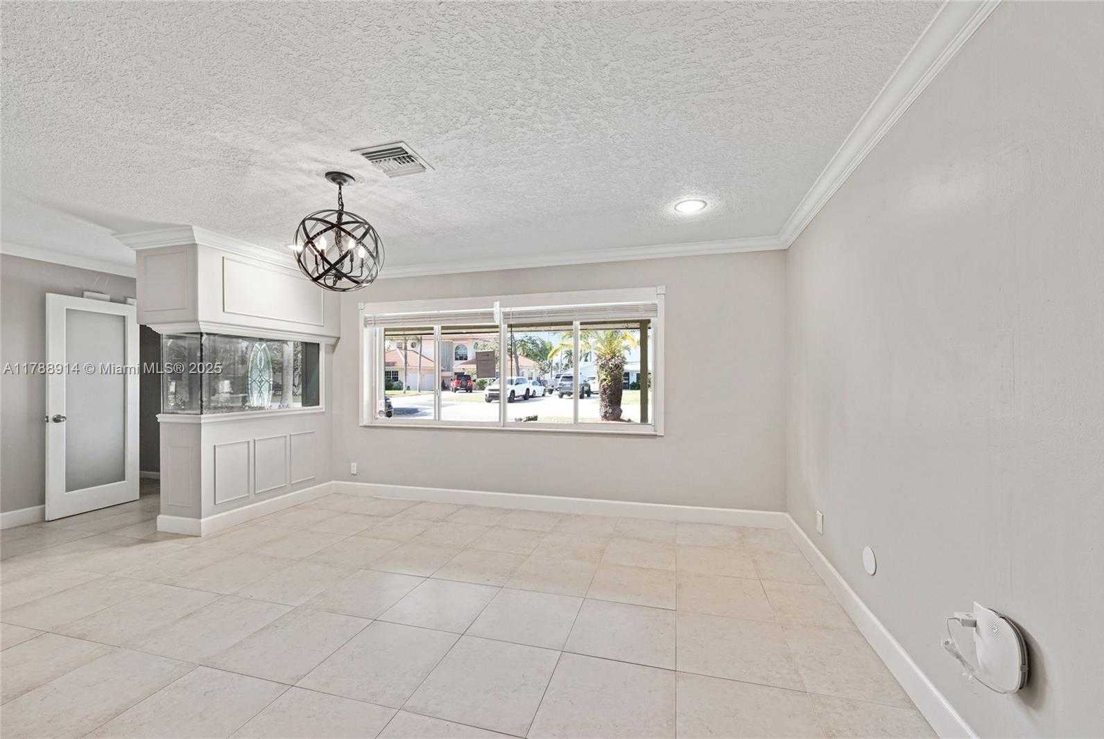 Small Image of 2680 NORTH EAST 22ND CT, Pompano Beach Number 4