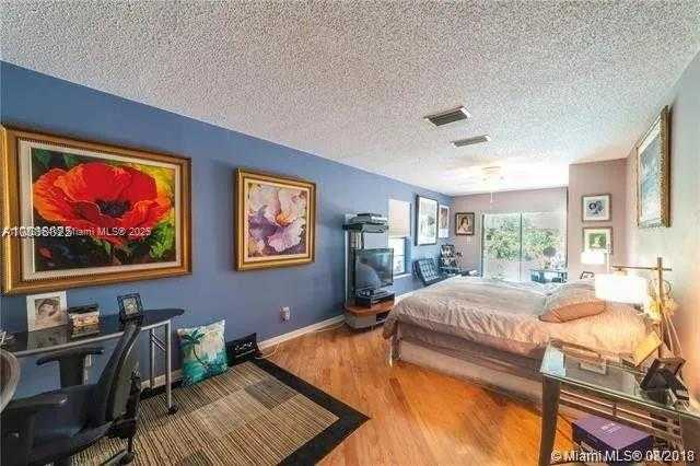Small Image of 70 IVY RD, Hollywood Number 6