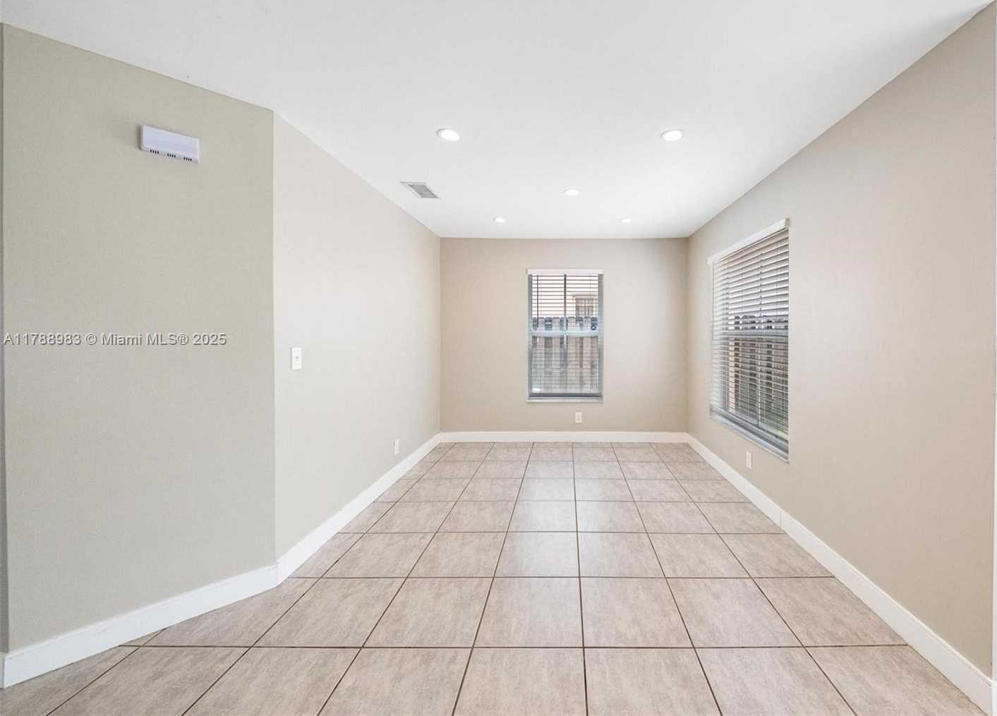 Small Image of 6231 ISLAND WAY, Margate Number 14