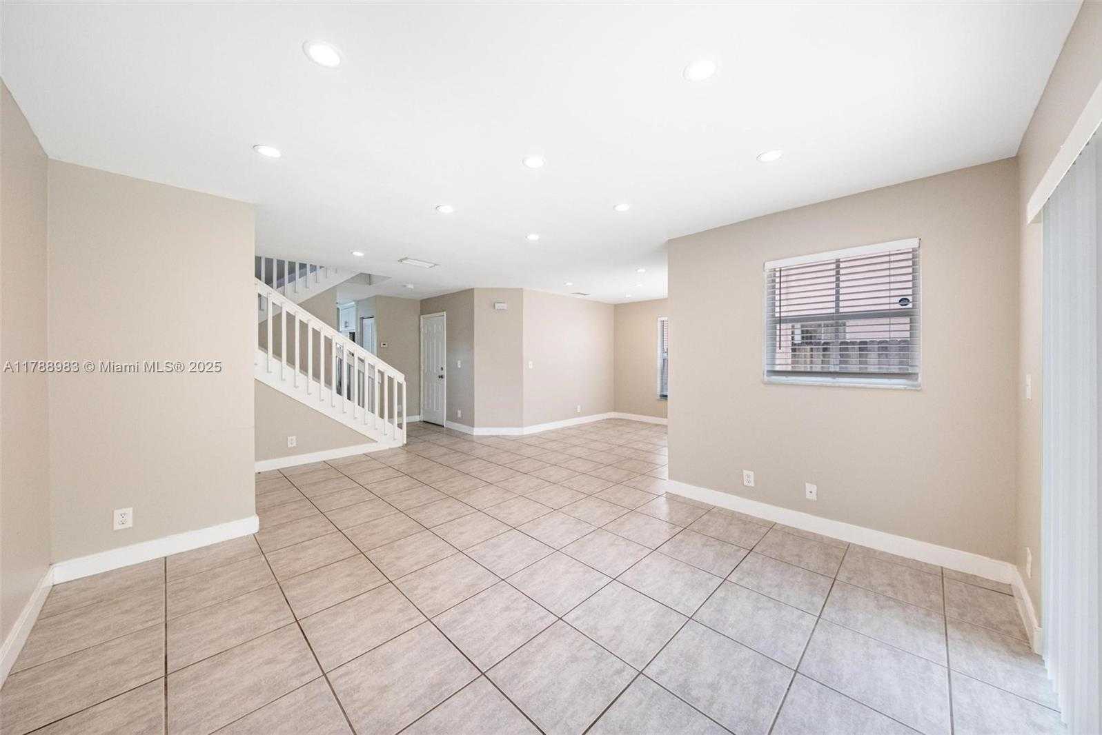 Small Image of 6231 ISLAND WAY, Margate Number 16