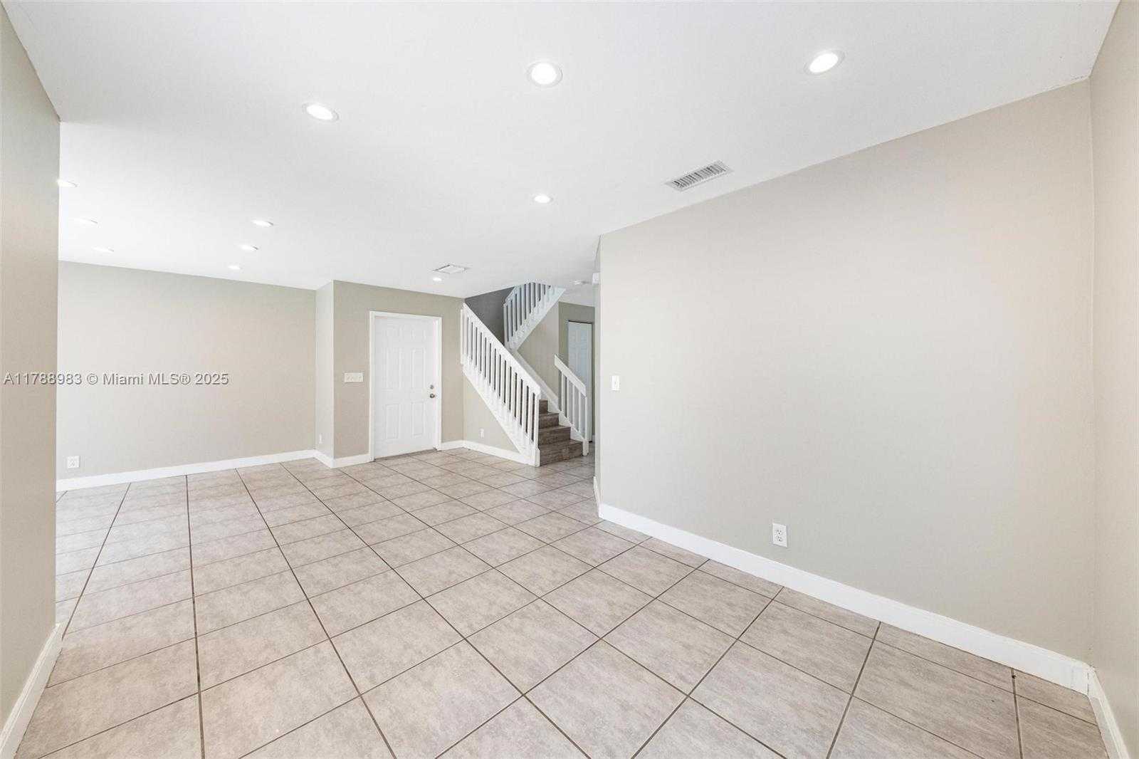 Small Image of 6231 ISLAND WAY, Margate Number 18