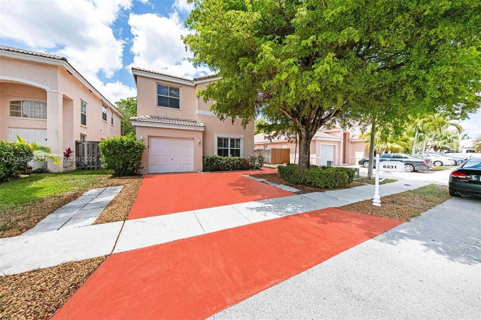Small Image of 6231 ISLAND WAY, Margate Number 2