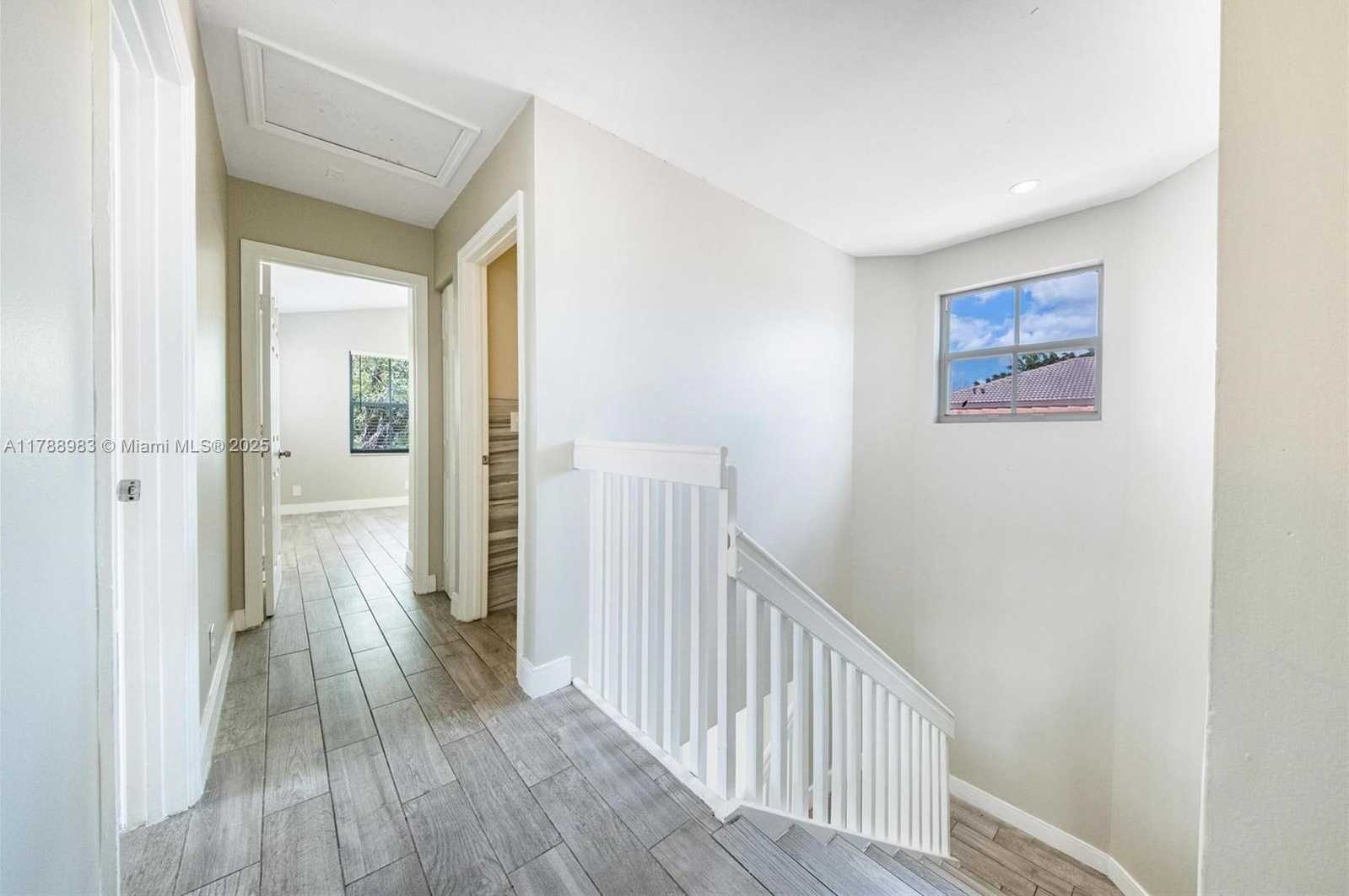 Small Image of 6231 ISLAND WAY, Margate Number 22