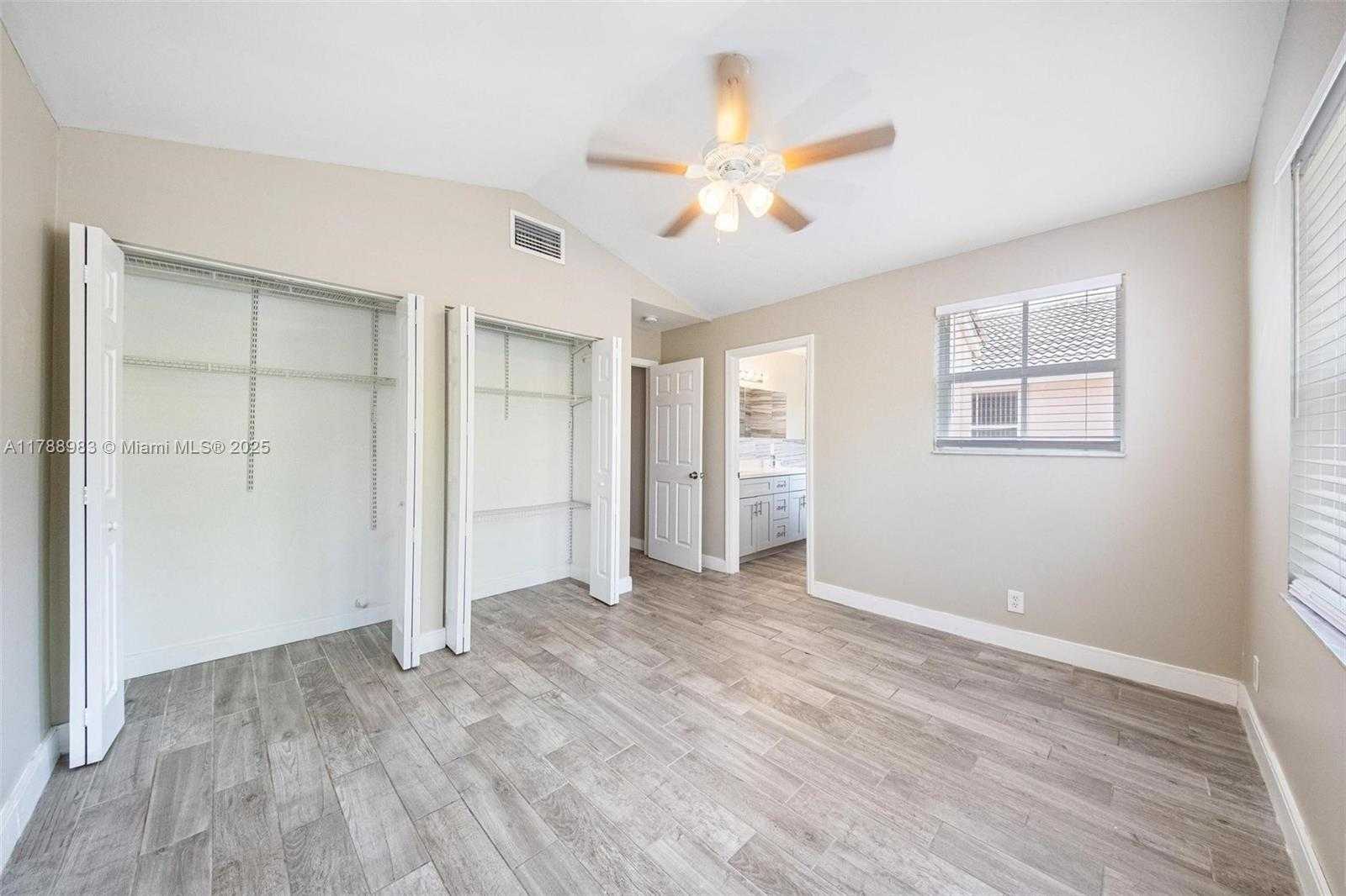Small Image of 6231 ISLAND WAY, Margate Number 25