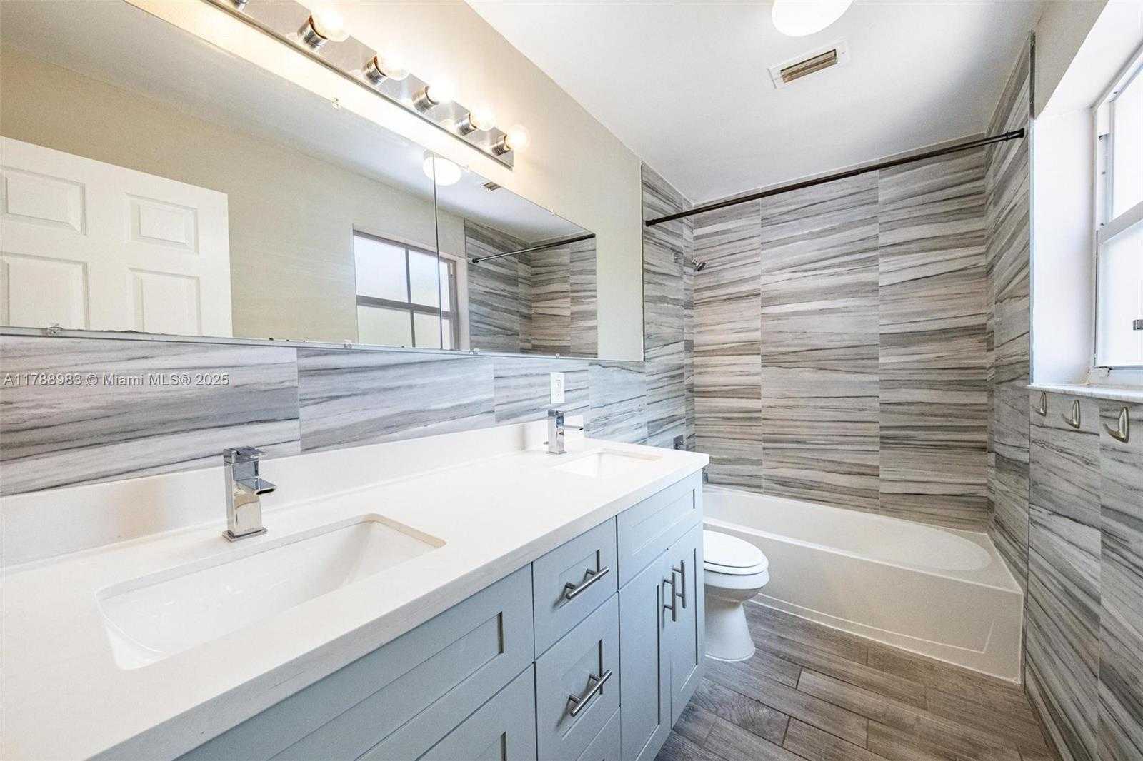 Small Image of 6231 ISLAND WAY, Margate Number 26