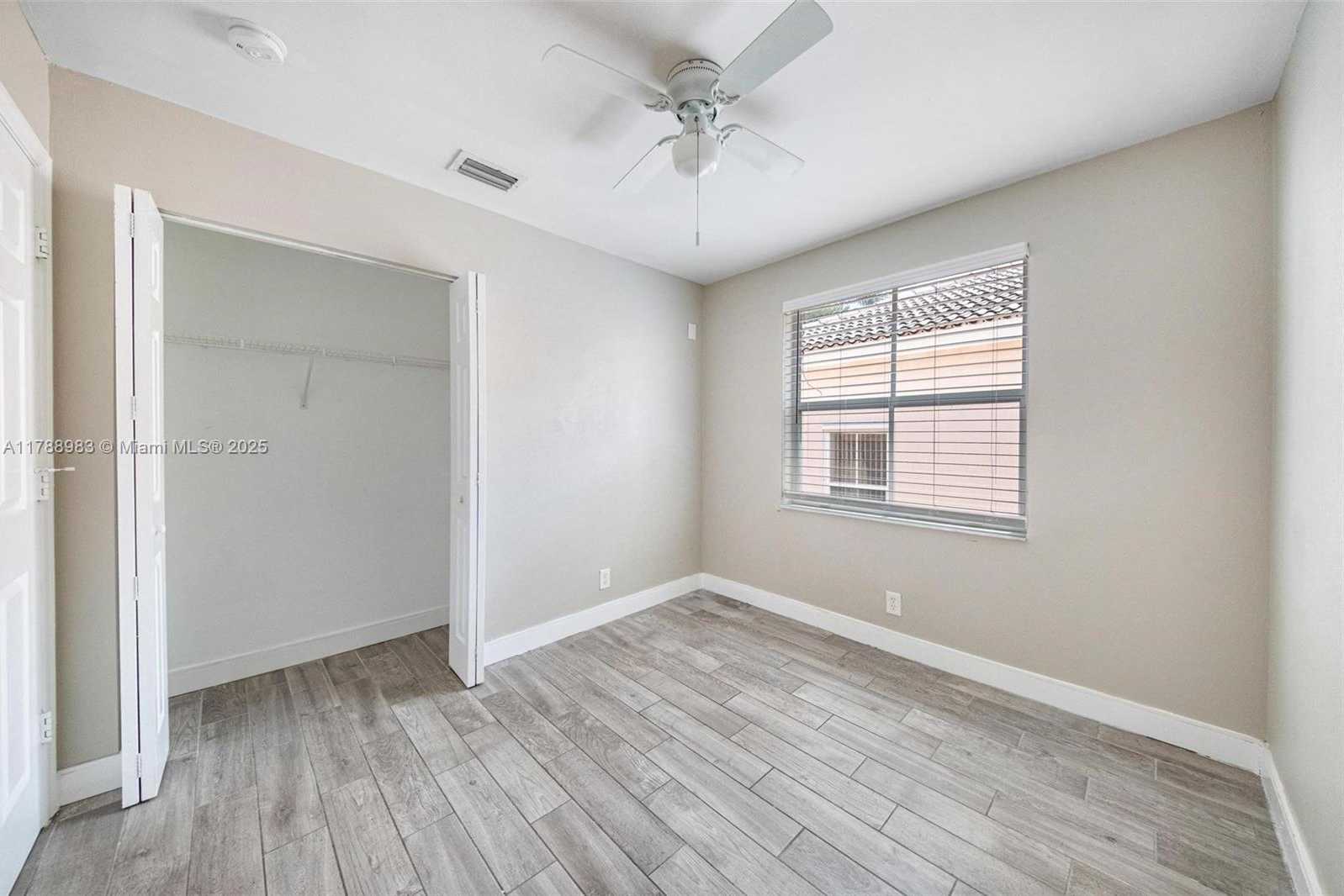 Small Image of 6231 ISLAND WAY, Margate Number 27