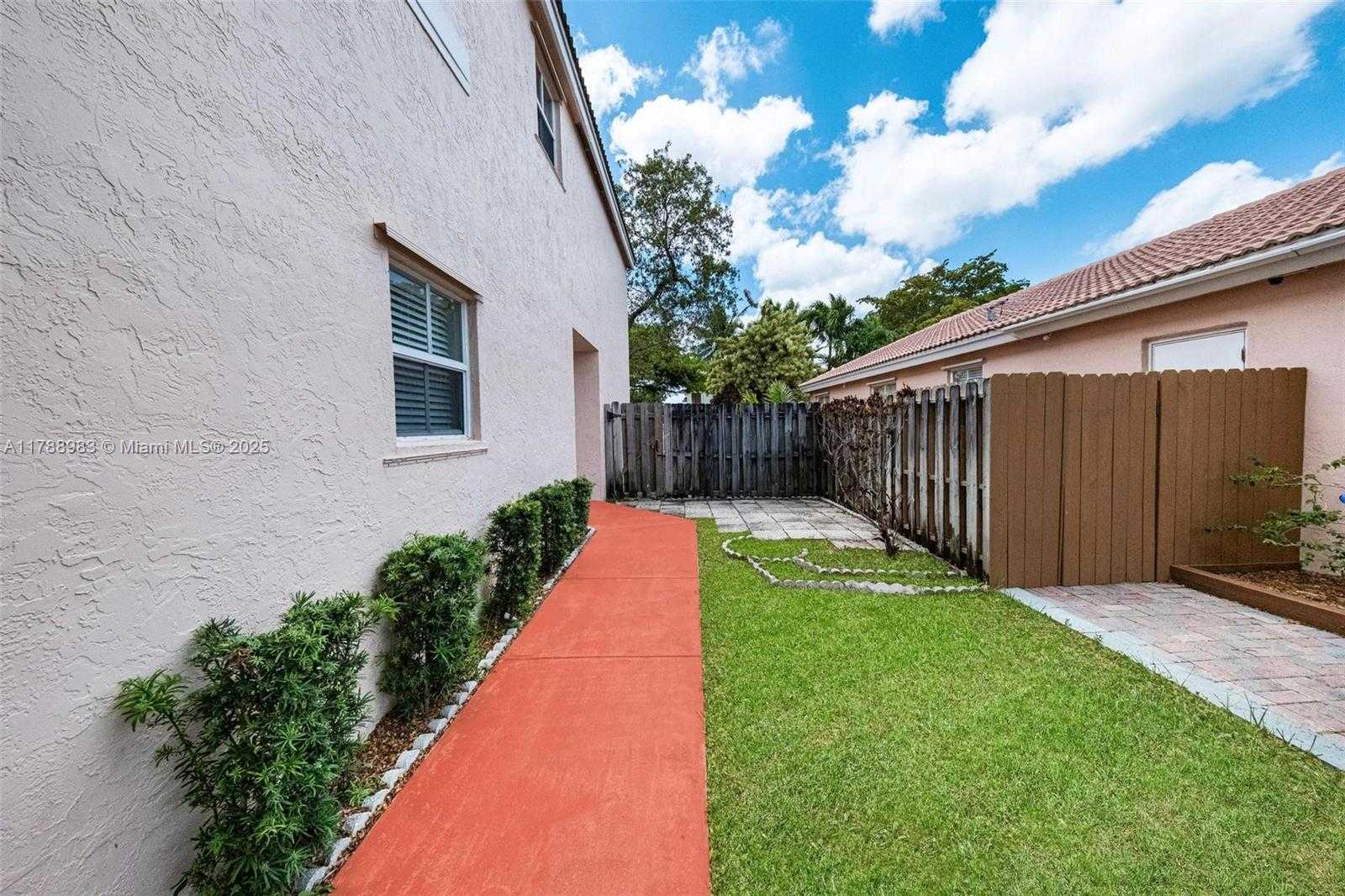 Small Image of 6231 ISLAND WAY, Margate Number 32