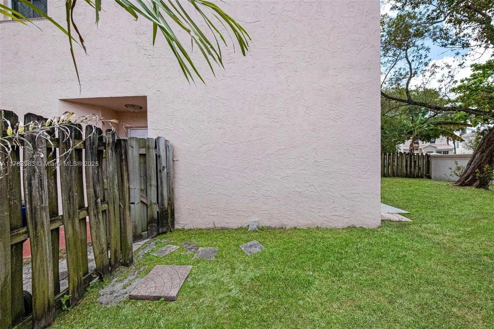 Small Image of 6231 ISLAND WAY, Margate Number 35