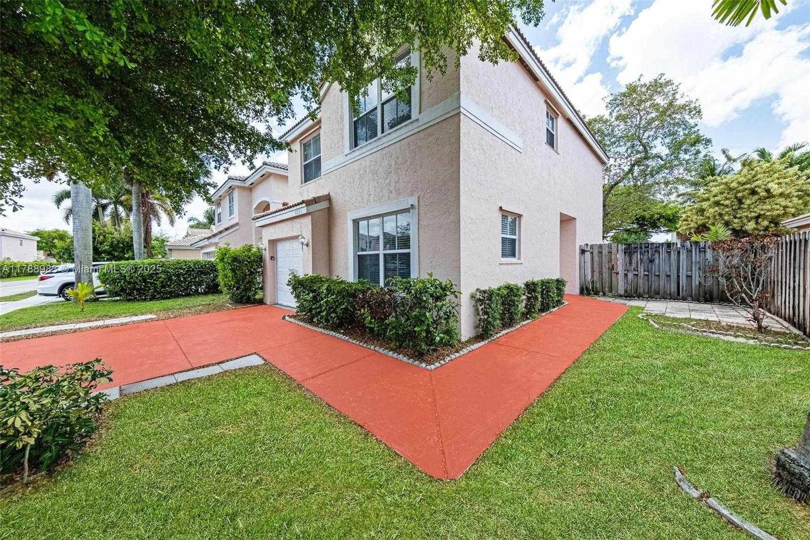 Small Image of 6231 ISLAND WAY, Margate Number 5