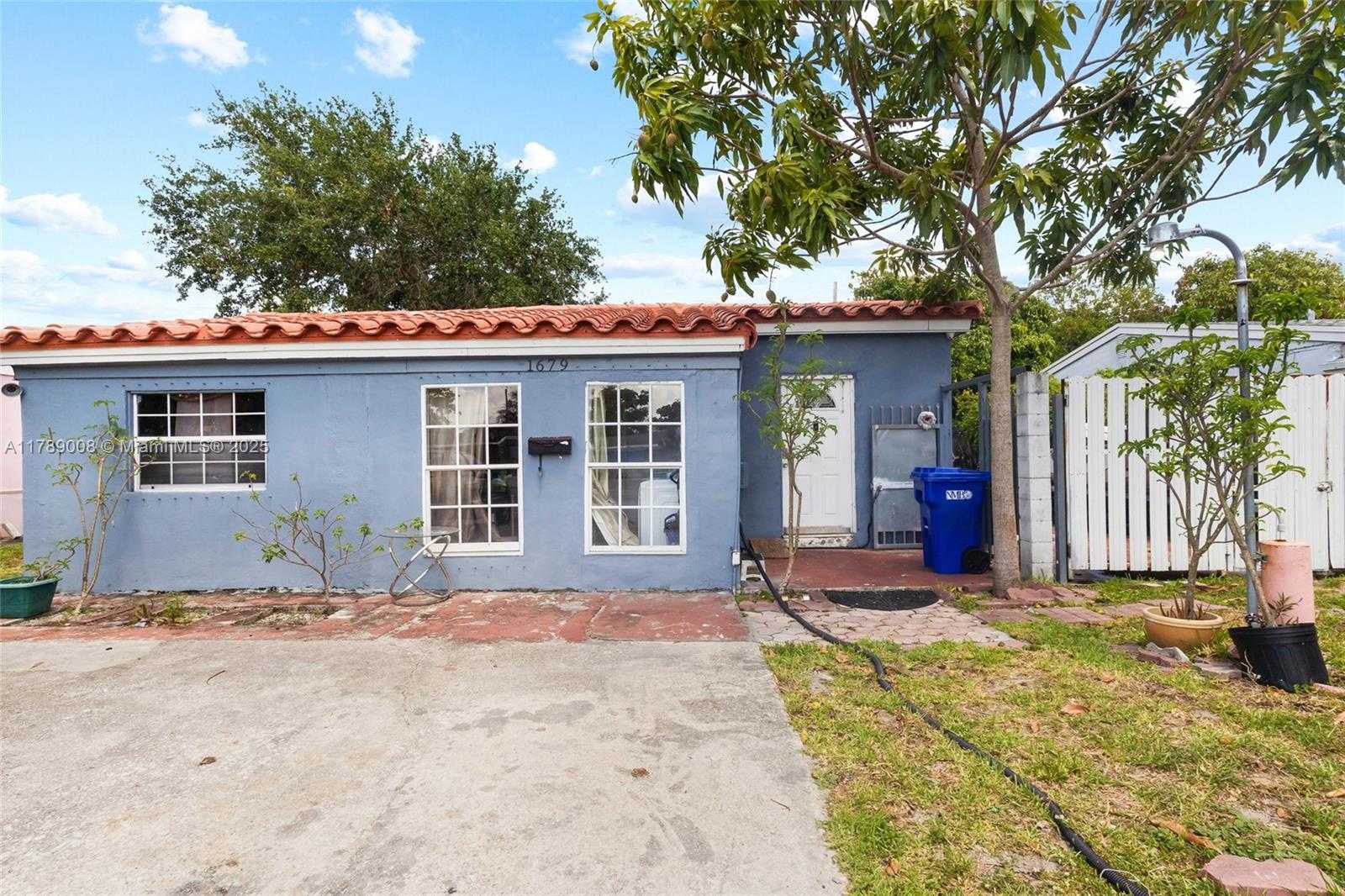 Small Image of 1679 NORTH EAST 181ST ST, North Miami Beach Number 2