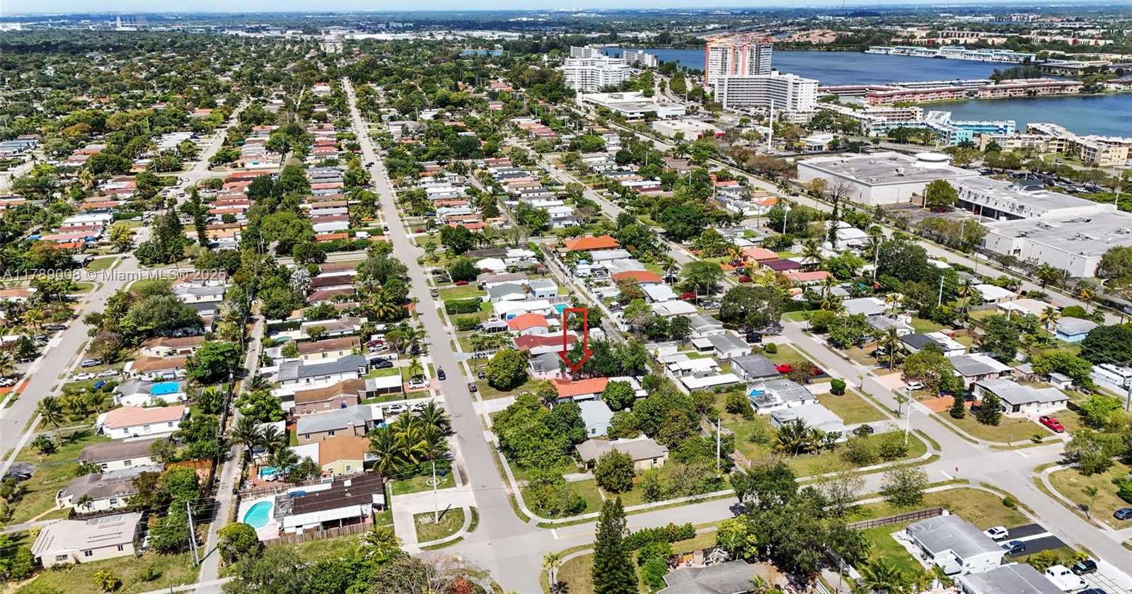 Small Image of 1679 NORTH EAST 181ST ST, North Miami Beach Number 5