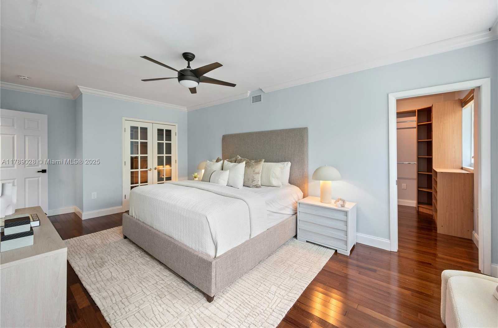 Small Image of 2555 NORTH EAST 200TH ST, Miami Number 14