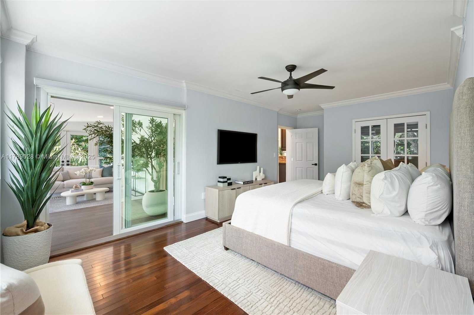 Small Image of 2555 NORTH EAST 200TH ST, Miami Number 15