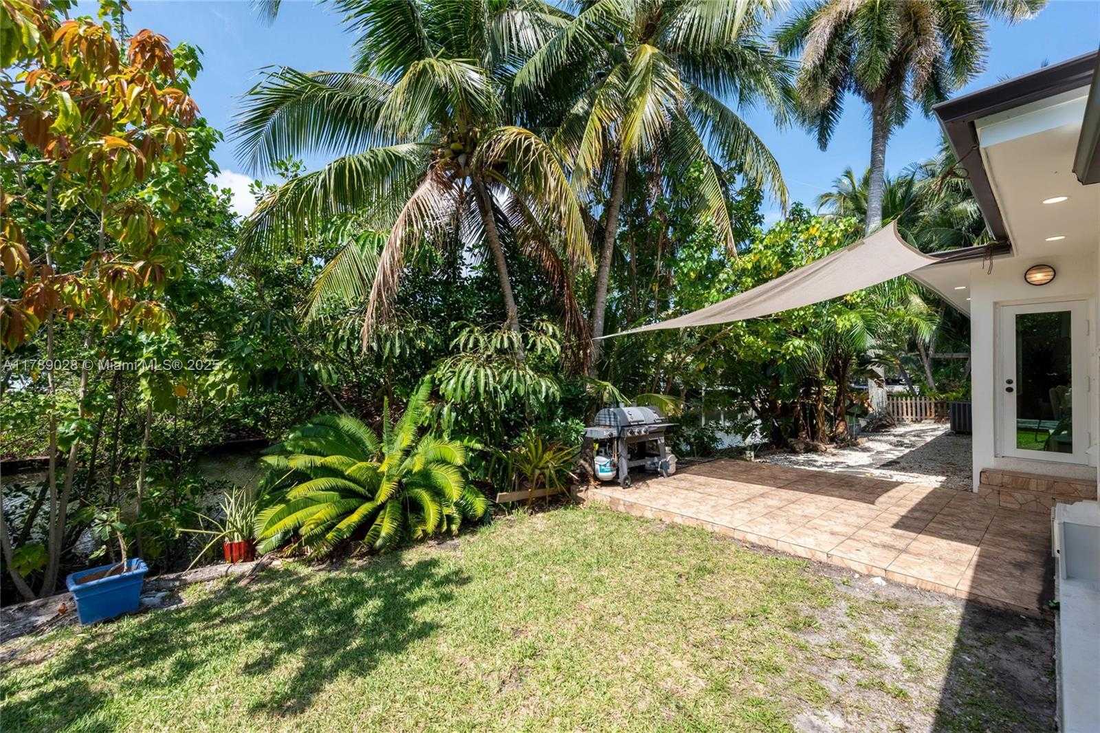 Small Image of 2555 NORTH EAST 200TH ST, Miami Number 28