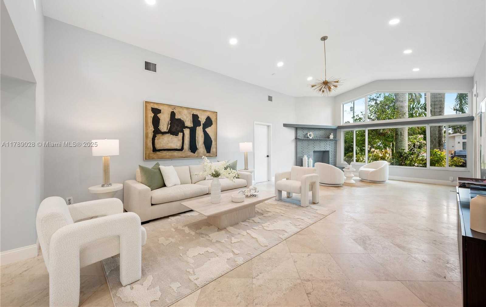 Small Image of 2555 NORTH EAST 200TH ST, Miami Number 7