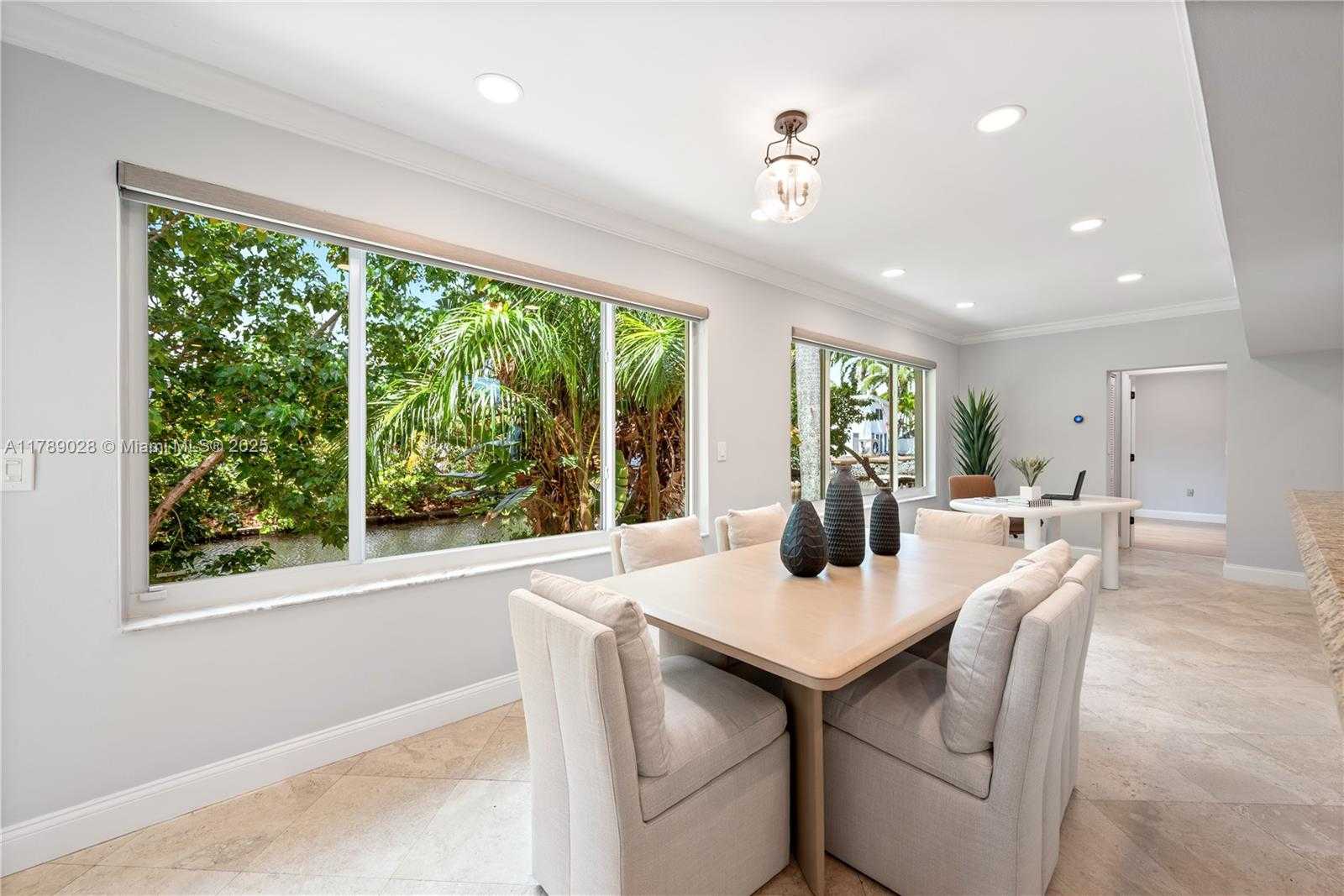 Small Image of 2555 NORTH EAST 200TH ST, Miami Number 8