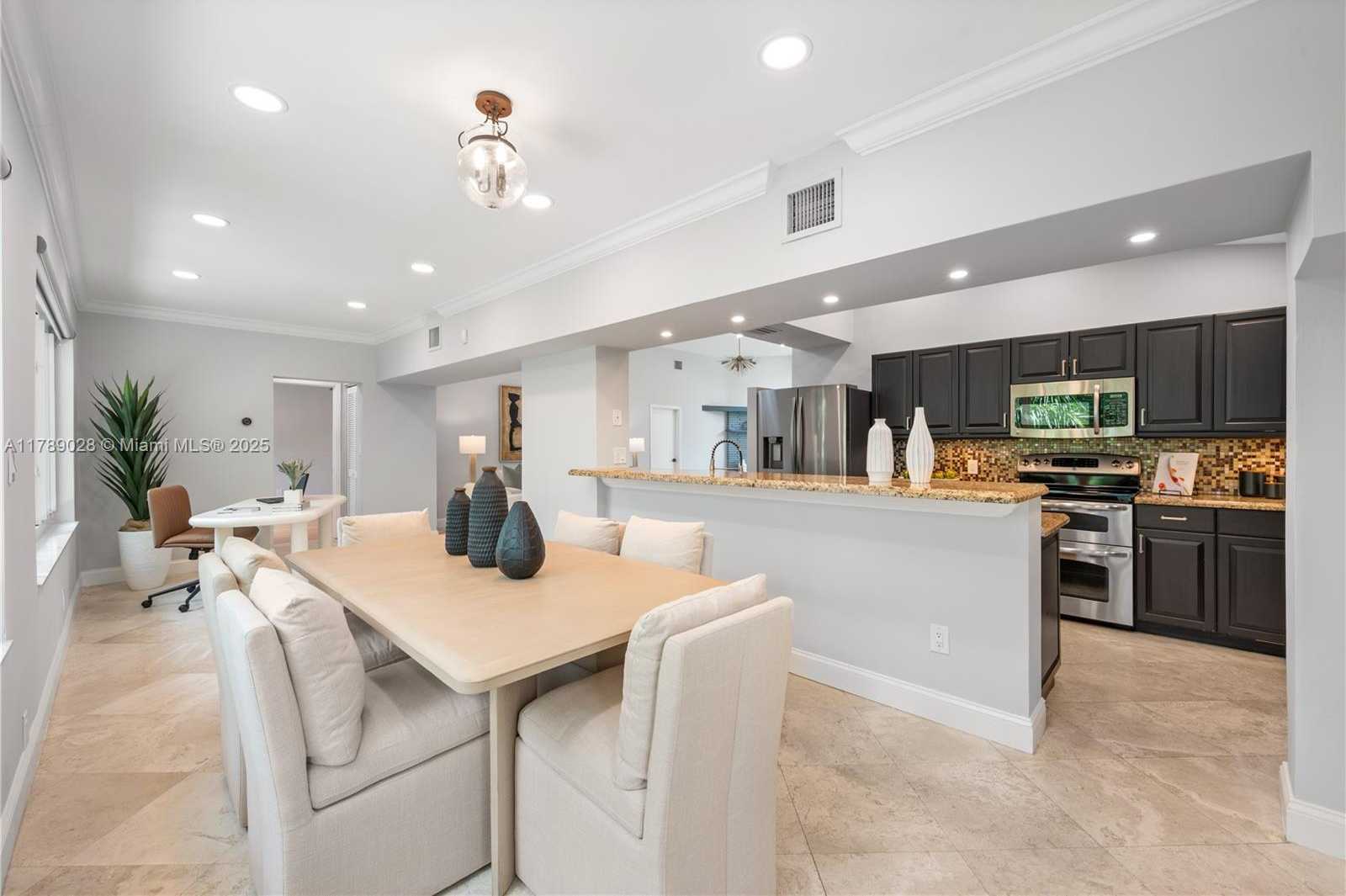 Small Image of 2555 NORTH EAST 200TH ST, Miami Number 9