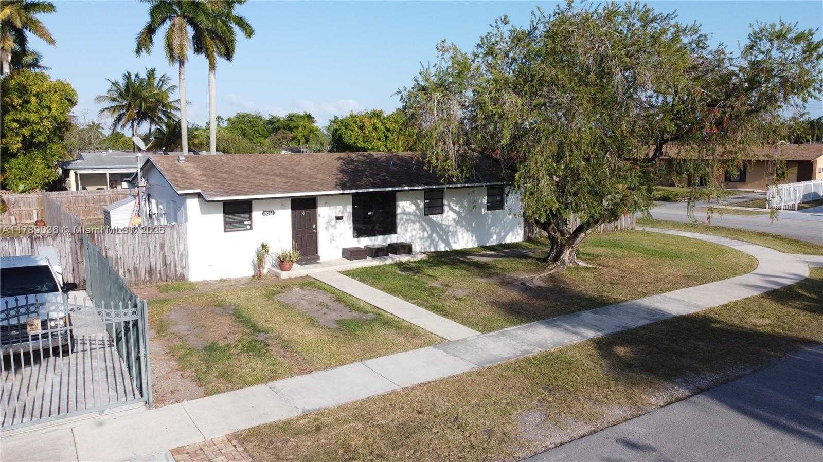 Small Image of 15561 SOUTH WEST 102ND CT, Miami Number 2