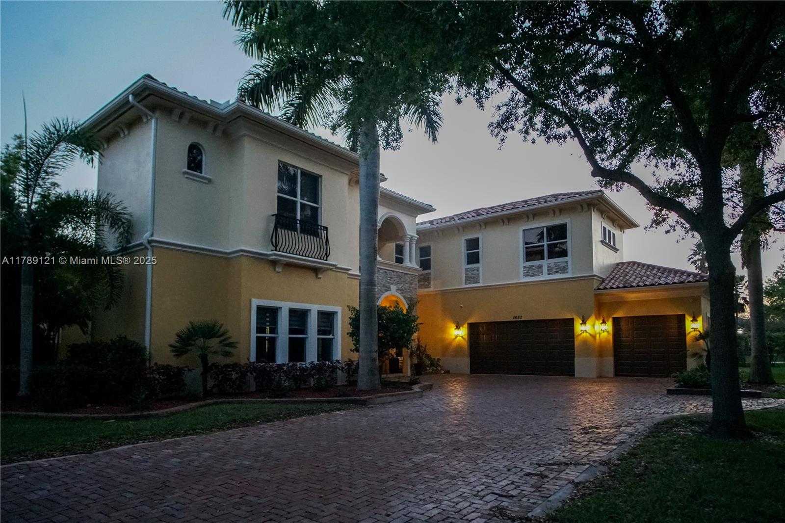 Small Image of 4662 SAXON RD, Coconut Creek Number 42