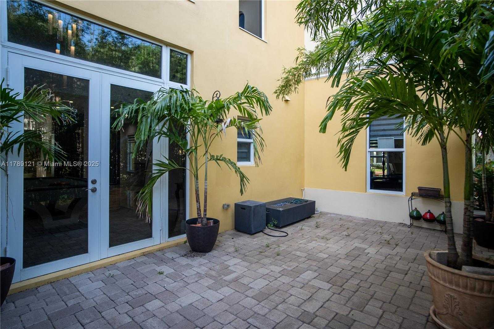 Small Image of 4662 SAXON RD, Coconut Creek Number 7