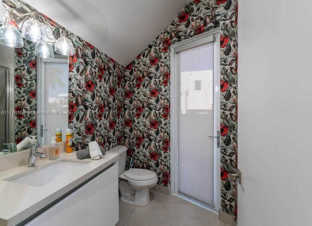 Small Image of 9791 NORTH WEST 75TH ST, Doral Number 24