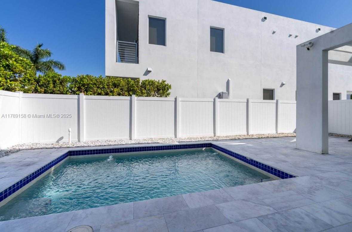 Small Image of 9791 NORTH WEST 75TH ST, Doral Number 27