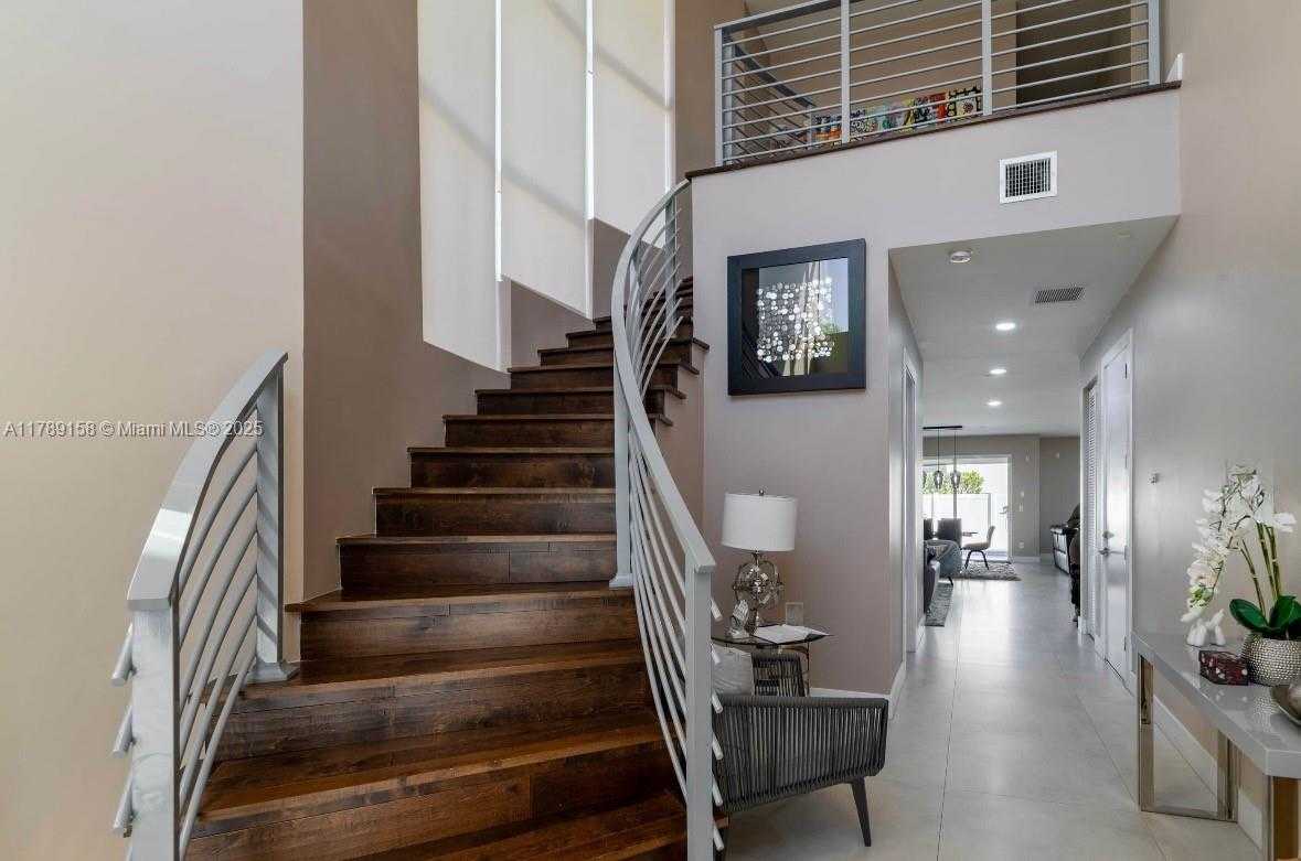 Small Image of 9791 NORTH WEST 75TH ST, Doral Number 4