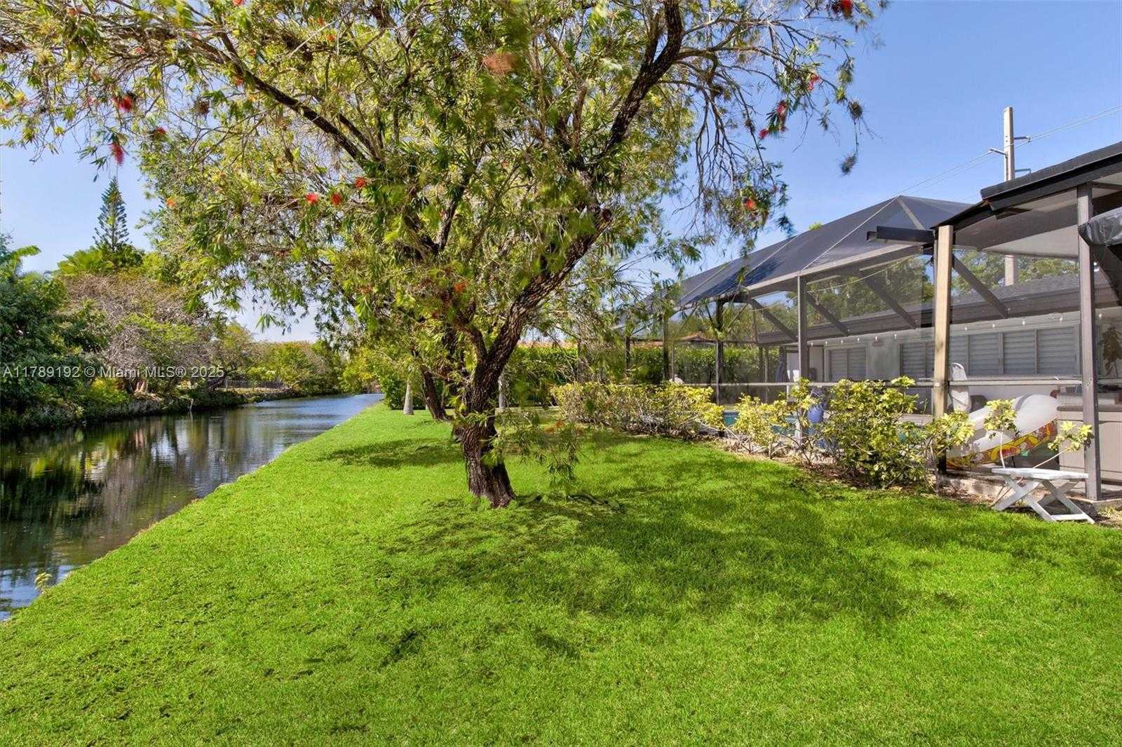 Small Image of 17020 SOUTH WEST 87TH AVE, Palmetto Bay Number 20