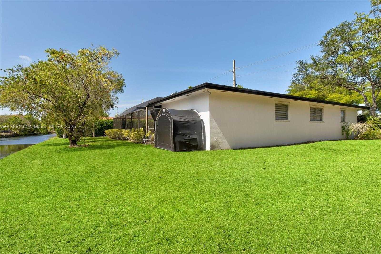 Small Image of 17020 SOUTH WEST 87TH AVE, Palmetto Bay Number 21