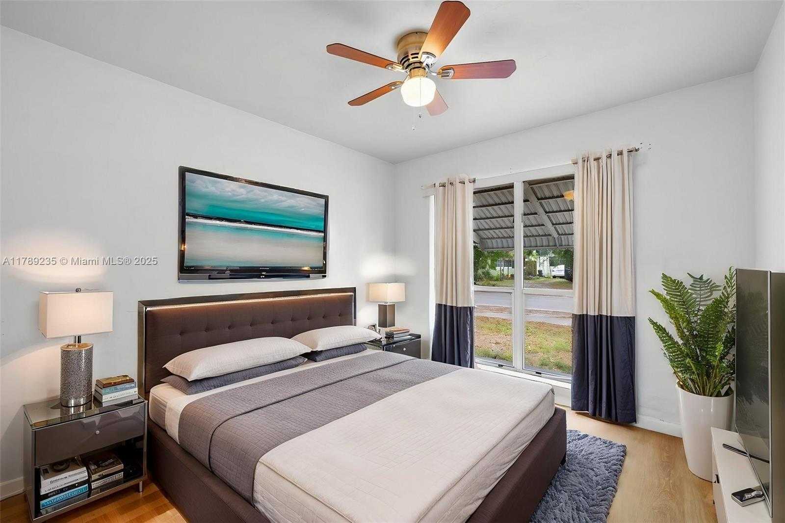 Small Image of 1920 NORTH 66TH AVE, Hollywood Number 19