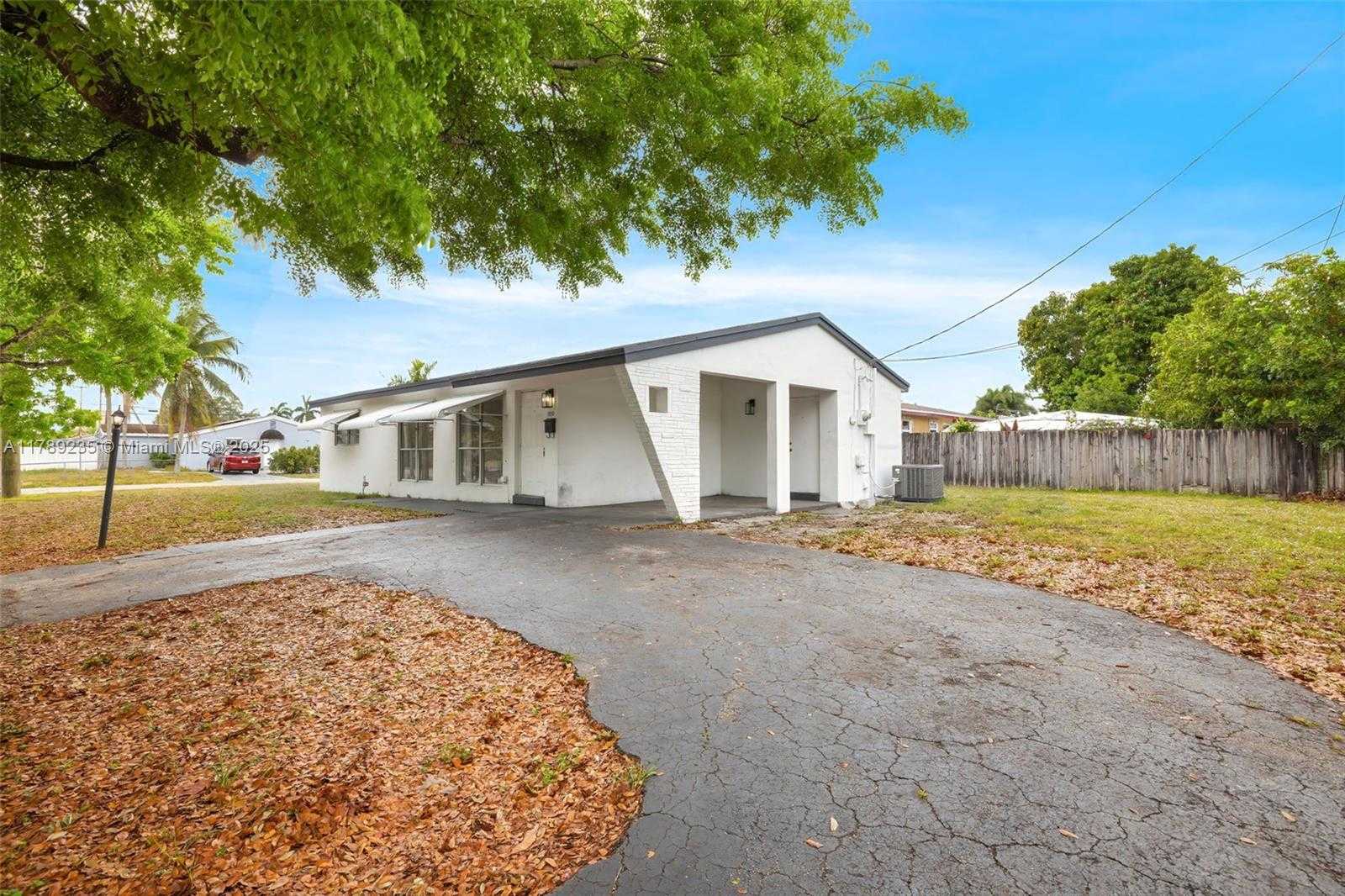 Small Image of 1920 NORTH 66TH AVE, Hollywood Number 4