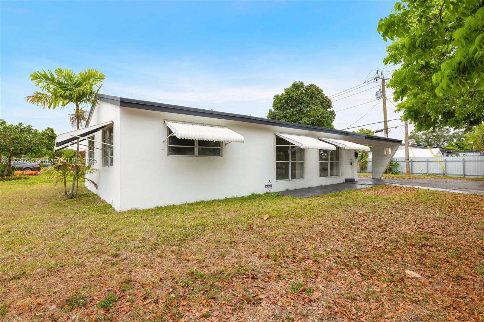 Small Image of 1920 NORTH 66TH AVE, Hollywood Number 5